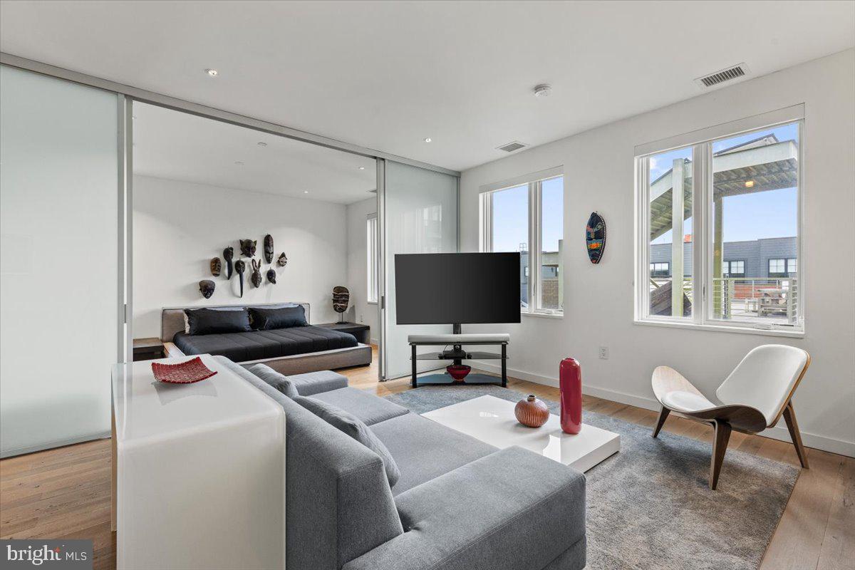 1932 9TH ST NW #R402, WASHINGTON, District Of Columbia 20001, 2 Bedrooms Bedrooms, ,2 BathroomsBathrooms,Residential,For sale,1932 9TH ST NW #R402,DCDC2199732 MLS # DCDC2199732