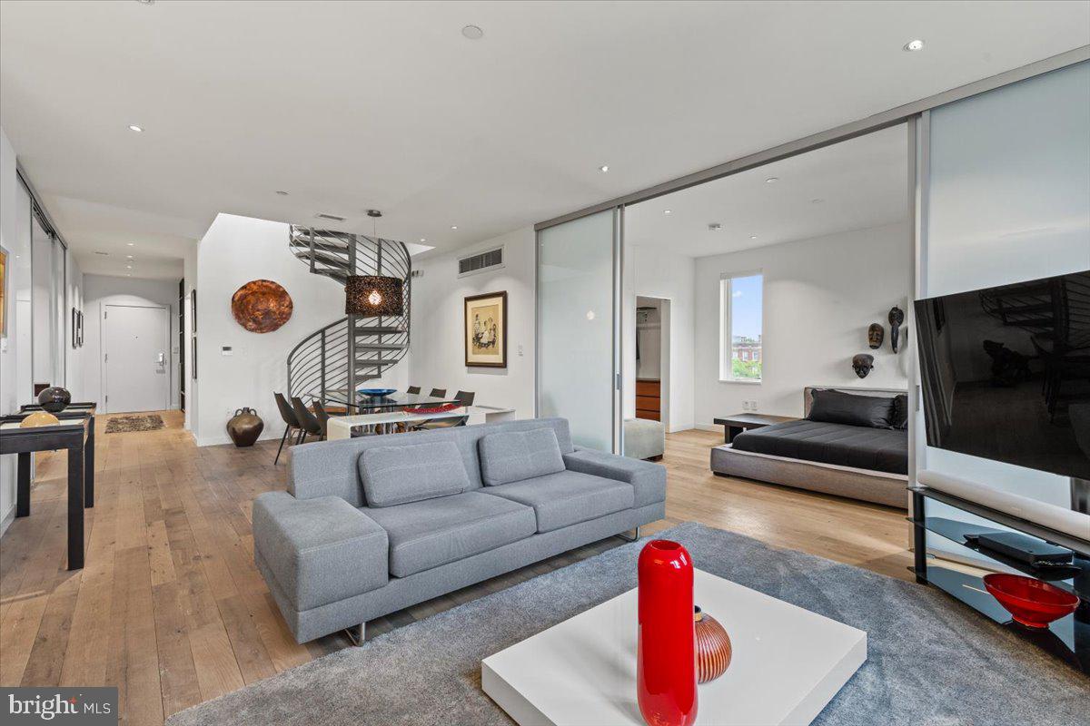 1932 9TH ST NW #R402, WASHINGTON, District Of Columbia 20001, 2 Bedrooms Bedrooms, ,2 BathroomsBathrooms,Residential,For sale,1932 9TH ST NW #R402,DCDC2199732 MLS # DCDC2199732