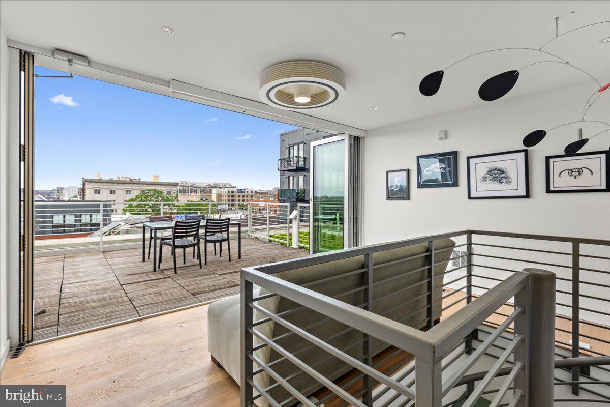 1932 9TH ST NW #R402, WASHINGTON, District Of Columbia 20001, 2 Bedrooms Bedrooms, ,2 BathroomsBathrooms,Residential,For sale,1932 9TH ST NW #R402,DCDC2199732 MLS # DCDC2199732