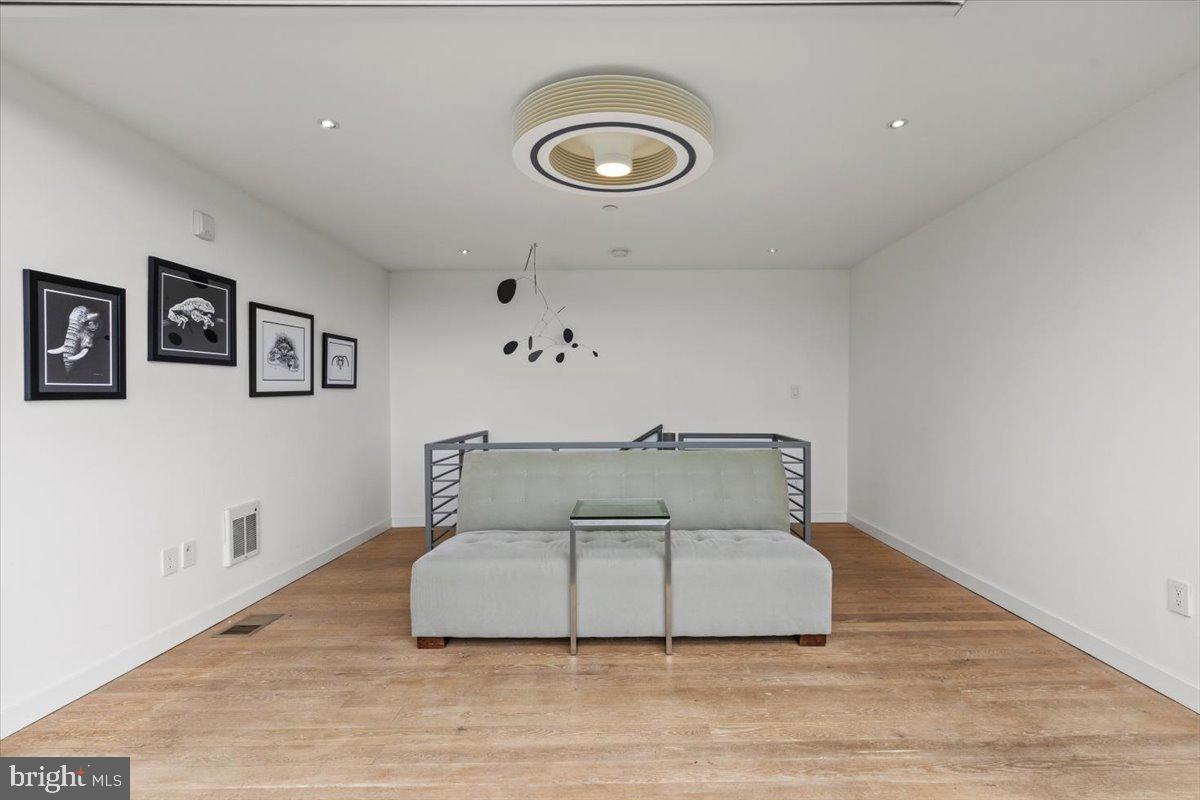 1932 9TH ST NW #R402, WASHINGTON, District Of Columbia 20001, 2 Bedrooms Bedrooms, ,2 BathroomsBathrooms,Residential,For sale,1932 9TH ST NW #R402,DCDC2199732 MLS # DCDC2199732