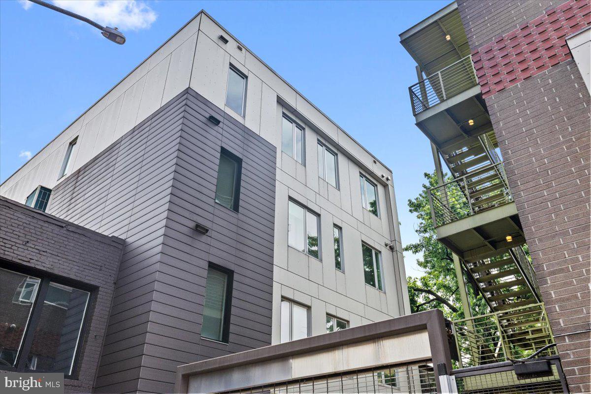 1932 9TH ST NW #R402, WASHINGTON, District Of Columbia 20001, 2 Bedrooms Bedrooms, ,2 BathroomsBathrooms,Residential,For sale,1932 9TH ST NW #R402,DCDC2199732 MLS # DCDC2199732