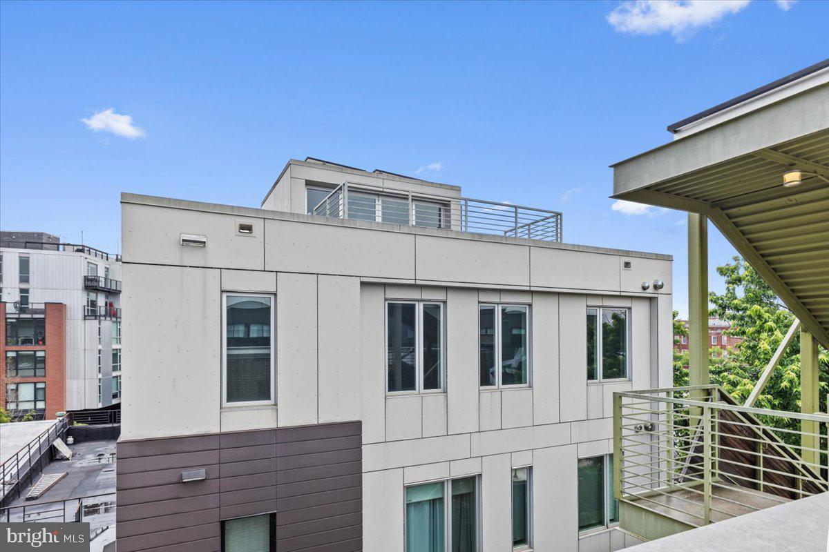 1932 9TH ST NW #R402, WASHINGTON, District Of Columbia 20001, 2 Bedrooms Bedrooms, ,2 BathroomsBathrooms,Residential,For sale,1932 9TH ST NW #R402,DCDC2199732 MLS # DCDC2199732