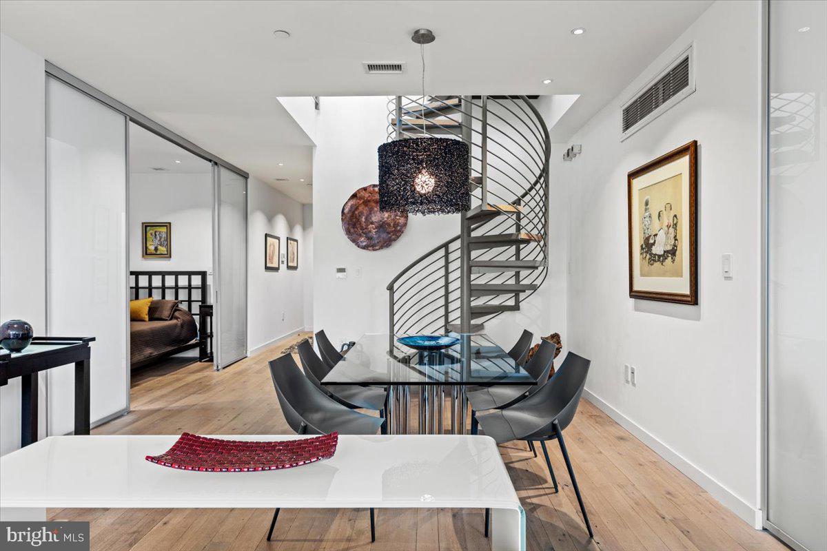 1932 9TH ST NW #R402, WASHINGTON, District Of Columbia 20001, 2 Bedrooms Bedrooms, ,2 BathroomsBathrooms,Residential,For sale,1932 9TH ST NW #R402,DCDC2199732 MLS # DCDC2199732