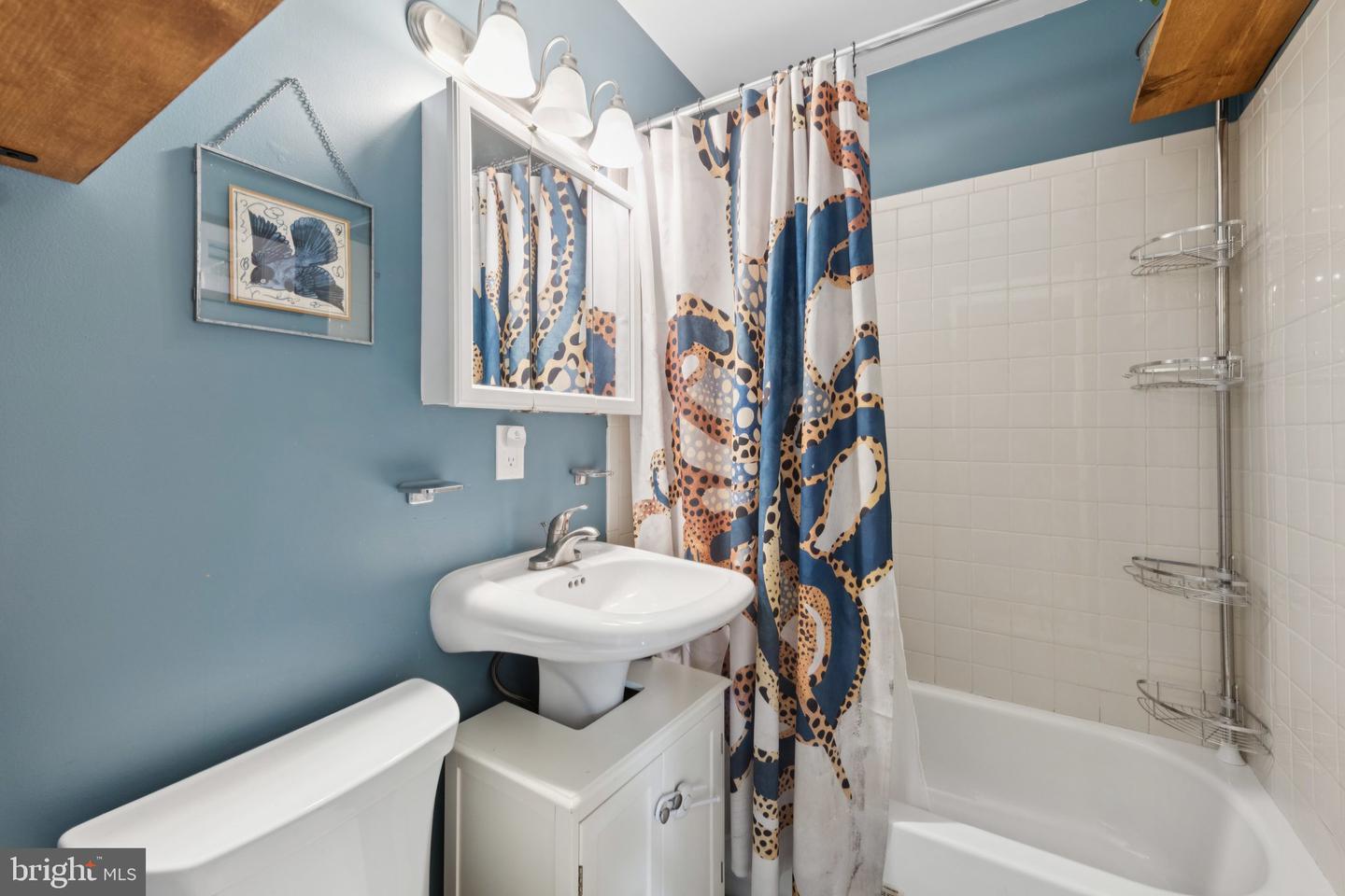 422 19TH ST NE, WASHINGTON, District Of Columbia 20002, 3 Bedrooms Bedrooms, ,2 BathroomsBathrooms,Residential,For sale,422 19TH ST NE,DCDC2199758 MLS # DCDC2199758