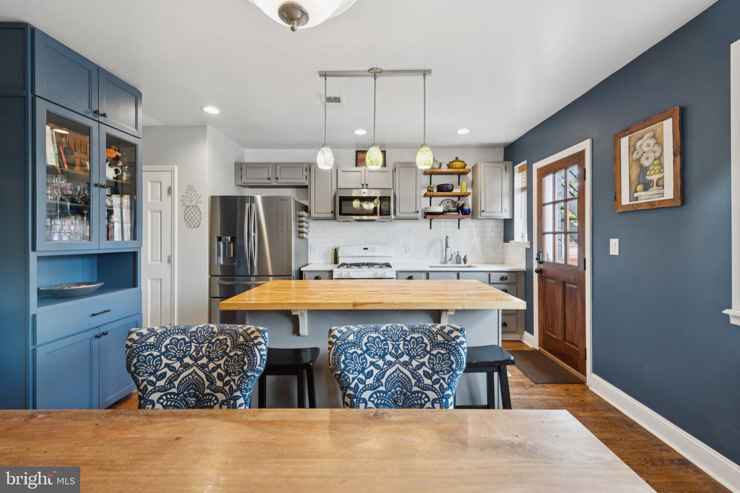 422 19TH ST NE, WASHINGTON, District Of Columbia 20002, 3 Bedrooms Bedrooms, ,2 BathroomsBathrooms,Residential,For sale,422 19TH ST NE,DCDC2199758 MLS # DCDC2199758