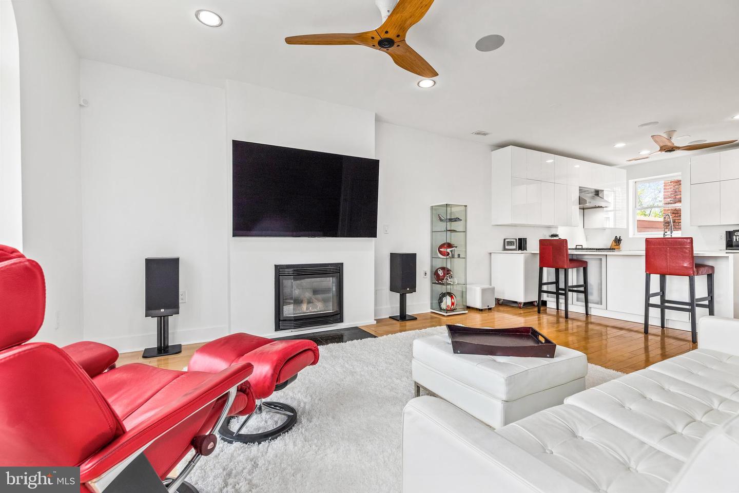 115 NEW YORK AVE NW #9, WASHINGTON, District Of Columbia 20001, 2 Bedrooms Bedrooms, ,2 BathroomsBathrooms,Residential,For sale,115 NEW YORK AVE NW #9,DCDC2199814 MLS # DCDC2199814