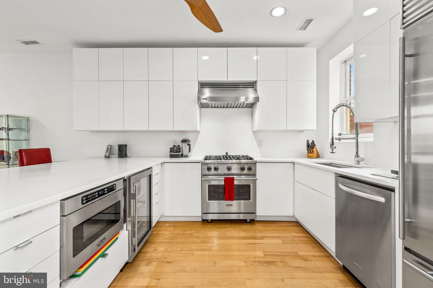 115 NEW YORK AVE NW #9, WASHINGTON, District Of Columbia 20001, 2 Bedrooms Bedrooms, ,2 BathroomsBathrooms,Residential,For sale,115 NEW YORK AVE NW #9,DCDC2199814 MLS # DCDC2199814