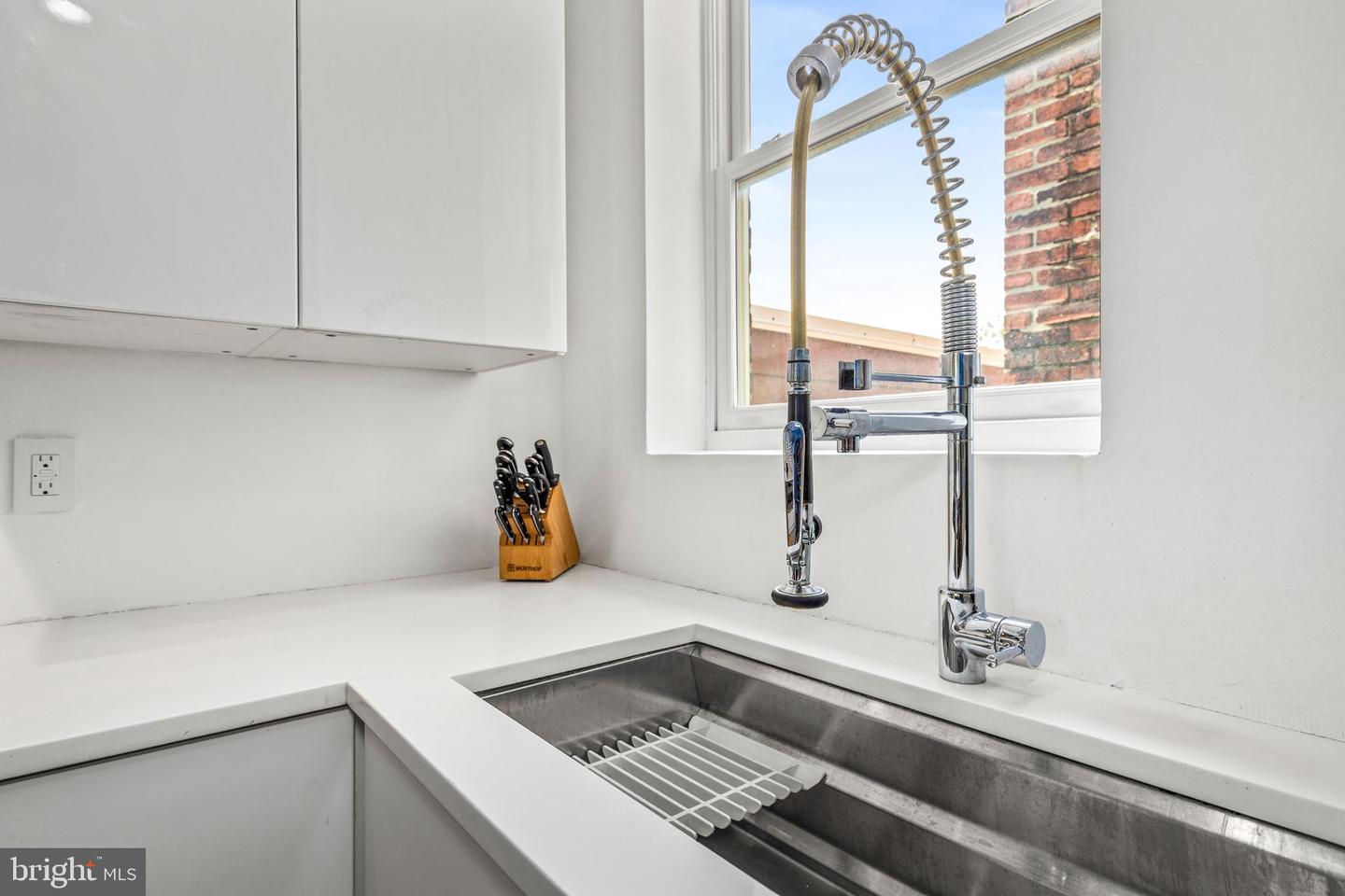 115 NEW YORK AVE NW #9, WASHINGTON, District Of Columbia 20001, 2 Bedrooms Bedrooms, ,2 BathroomsBathrooms,Residential,For sale,115 NEW YORK AVE NW #9,DCDC2199814 MLS # DCDC2199814