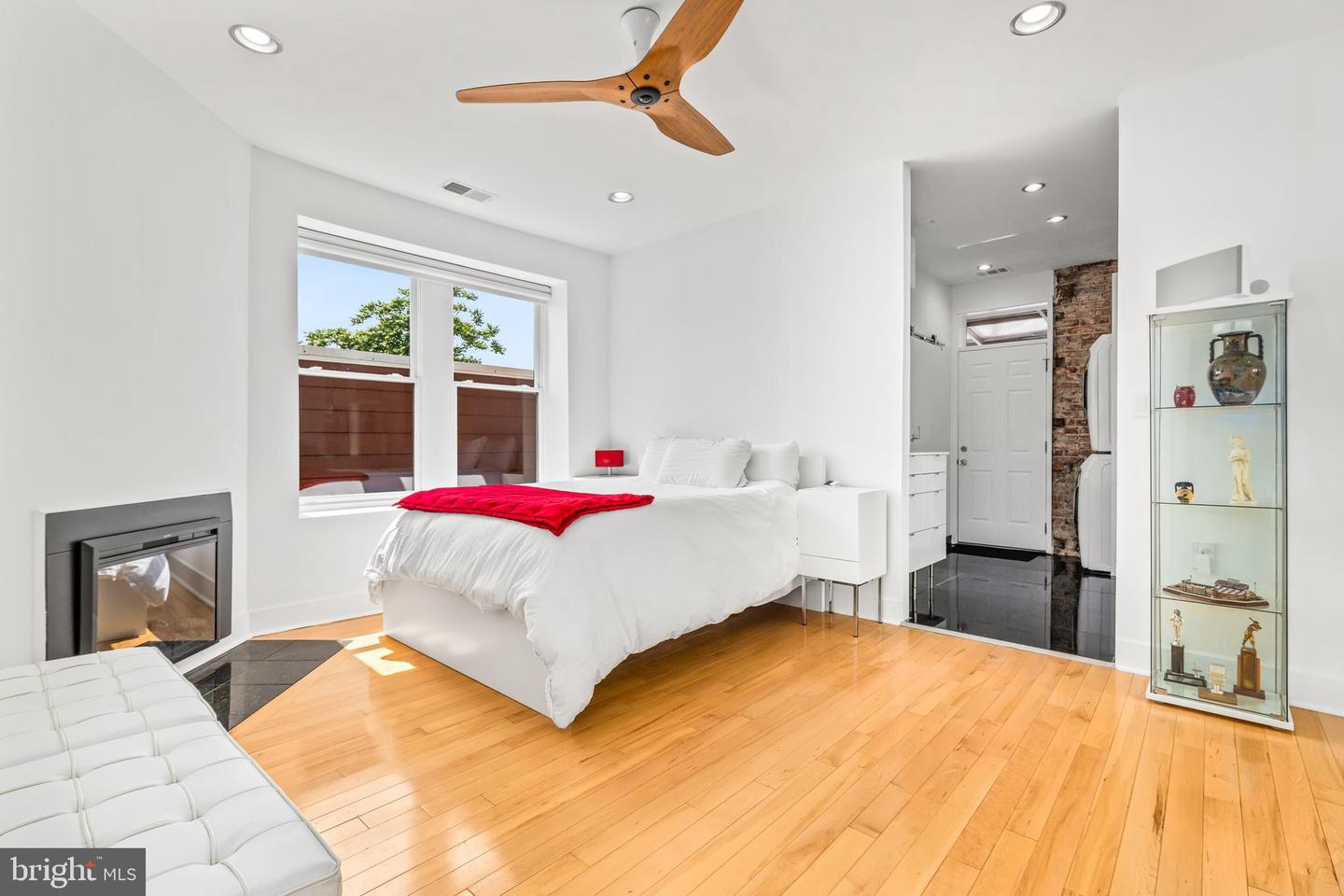 115 NEW YORK AVE NW #9, WASHINGTON, District Of Columbia 20001, 2 Bedrooms Bedrooms, ,2 BathroomsBathrooms,Residential,For sale,115 NEW YORK AVE NW #9,DCDC2199814 MLS # DCDC2199814