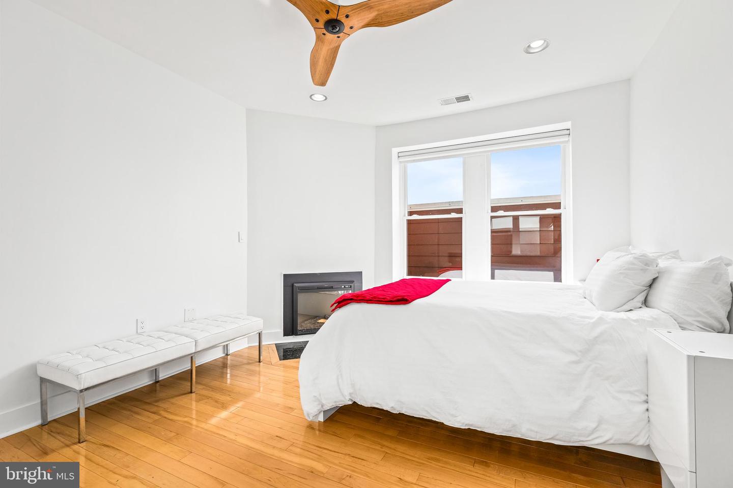 115 NEW YORK AVE NW #9, WASHINGTON, District Of Columbia 20001, 2 Bedrooms Bedrooms, ,2 BathroomsBathrooms,Residential,For sale,115 NEW YORK AVE NW #9,DCDC2199814 MLS # DCDC2199814