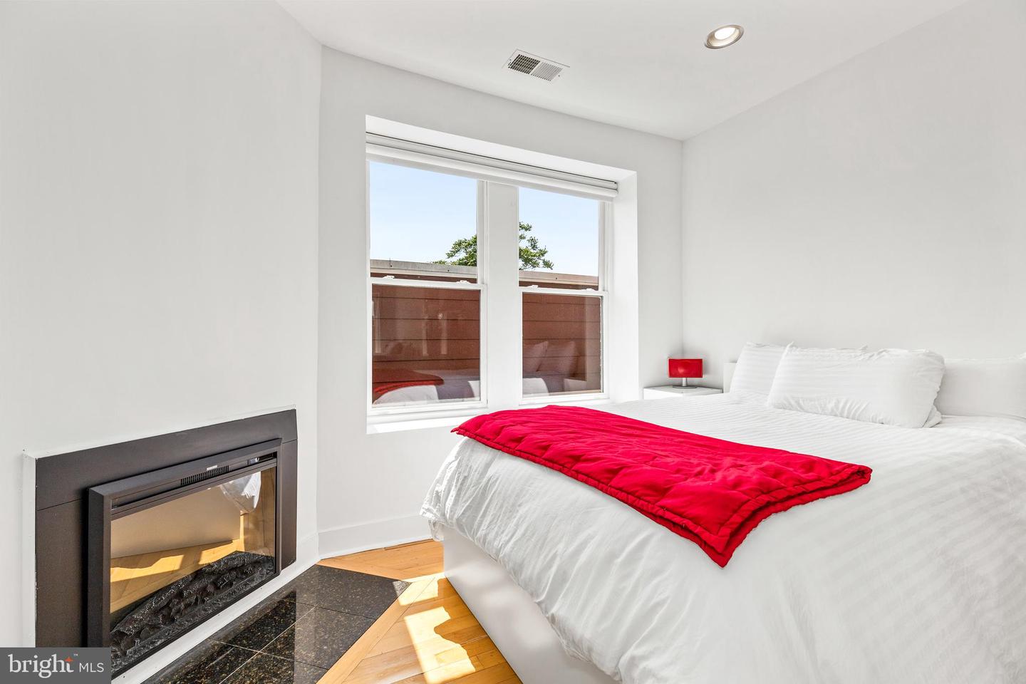 115 NEW YORK AVE NW #9, WASHINGTON, District Of Columbia 20001, 2 Bedrooms Bedrooms, ,2 BathroomsBathrooms,Residential,For sale,115 NEW YORK AVE NW #9,DCDC2199814 MLS # DCDC2199814