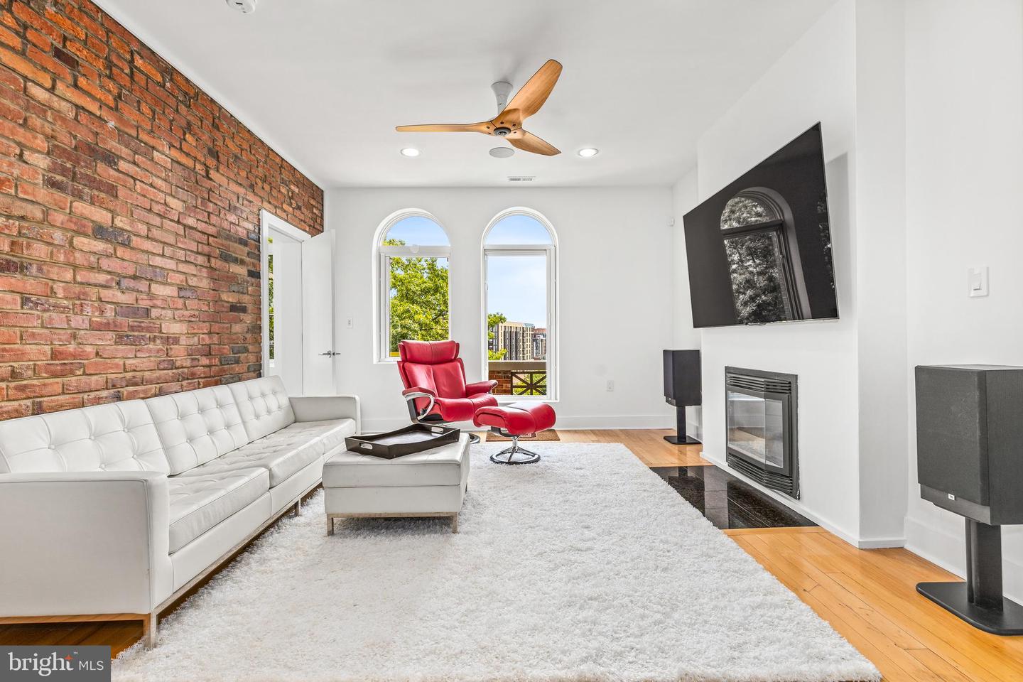 115 NEW YORK AVE NW #9, WASHINGTON, District Of Columbia 20001, 2 Bedrooms Bedrooms, ,2 BathroomsBathrooms,Residential,For sale,115 NEW YORK AVE NW #9,DCDC2199814 MLS # DCDC2199814