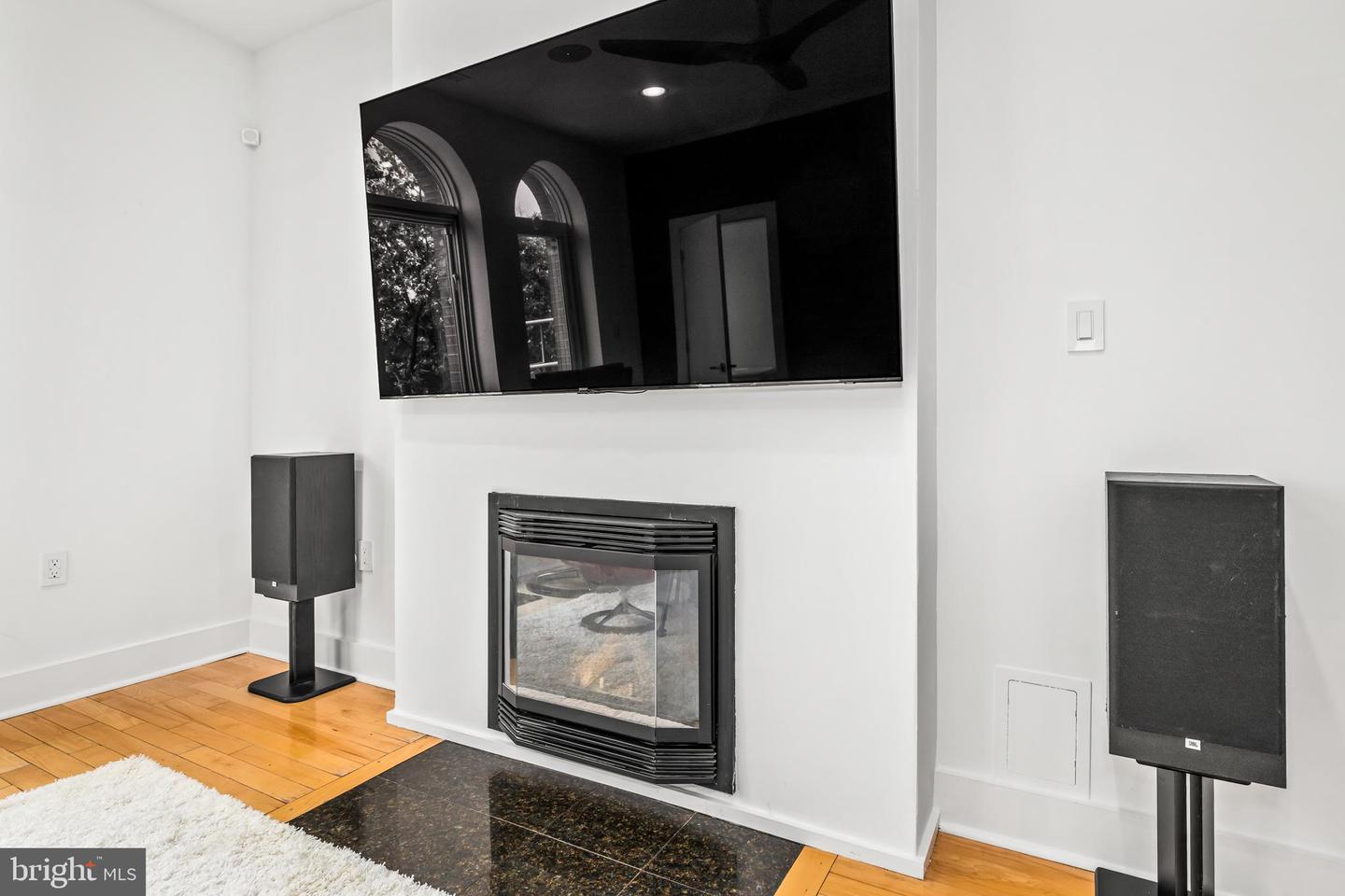115 NEW YORK AVE NW #9, WASHINGTON, District Of Columbia 20001, 2 Bedrooms Bedrooms, ,2 BathroomsBathrooms,Residential,For sale,115 NEW YORK AVE NW #9,DCDC2199814 MLS # DCDC2199814