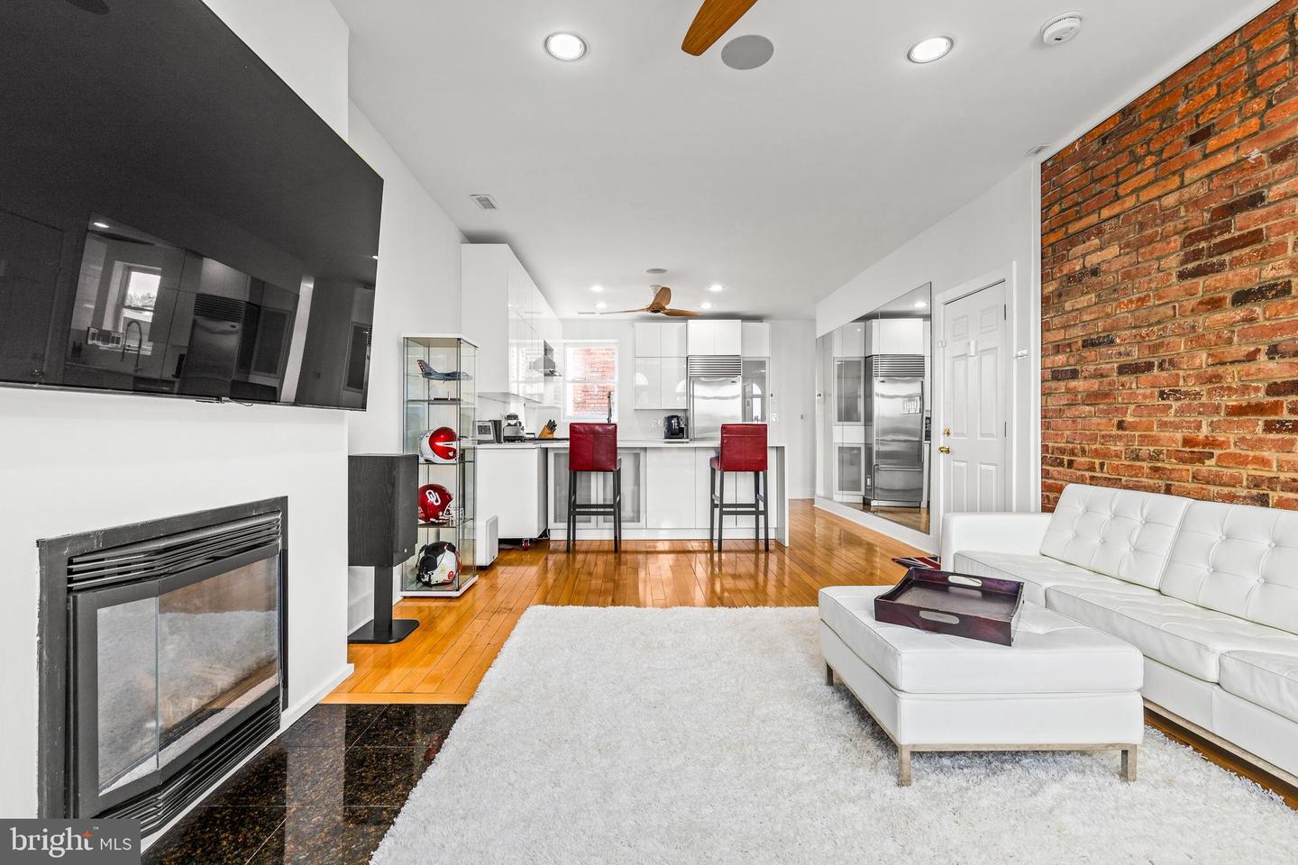 115 NEW YORK AVE NW #9, WASHINGTON, District Of Columbia 20001, 2 Bedrooms Bedrooms, ,2 BathroomsBathrooms,Residential,For sale,115 NEW YORK AVE NW #9,DCDC2199814 MLS # DCDC2199814
