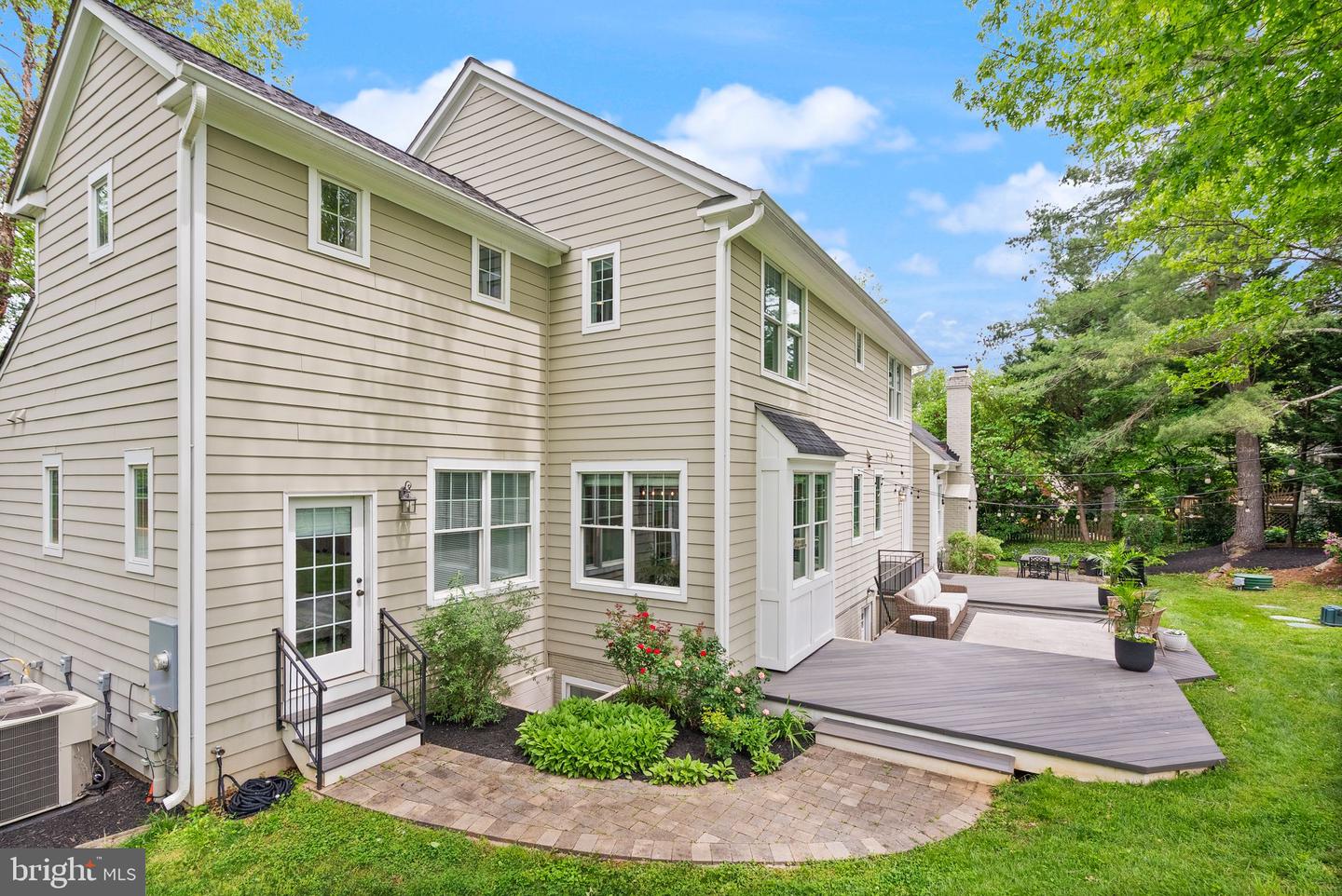 12107 FAIRFAX HUNT RD, FAIRFAX, Virginia 22030, 6 Bedrooms Bedrooms, ,5 BathroomsBathrooms,Residential,For sale,12107 FAIRFAX HUNT RD,VAFX2239782 MLS # VAFX2239782