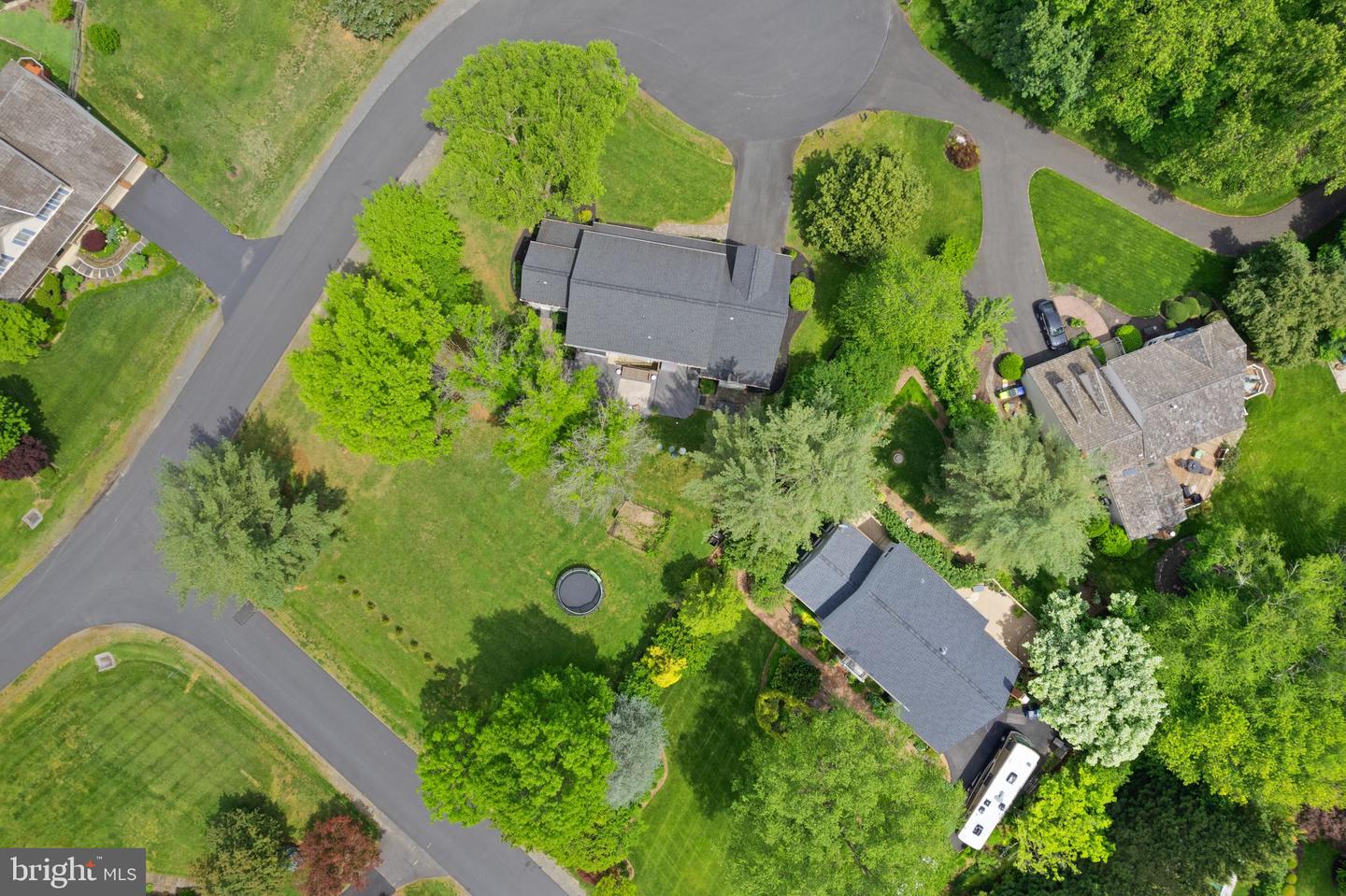 12107 FAIRFAX HUNT RD, FAIRFAX, Virginia 22030, 6 Bedrooms Bedrooms, ,5 BathroomsBathrooms,Residential,For sale,12107 FAIRFAX HUNT RD,VAFX2239782 MLS # VAFX2239782