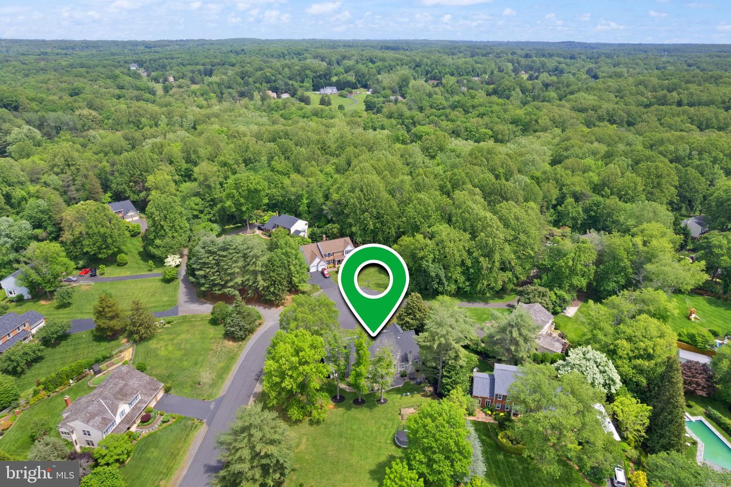 12107 FAIRFAX HUNT RD, FAIRFAX, Virginia 22030, 6 Bedrooms Bedrooms, ,5 BathroomsBathrooms,Residential,For sale,12107 FAIRFAX HUNT RD,VAFX2239782 MLS # VAFX2239782