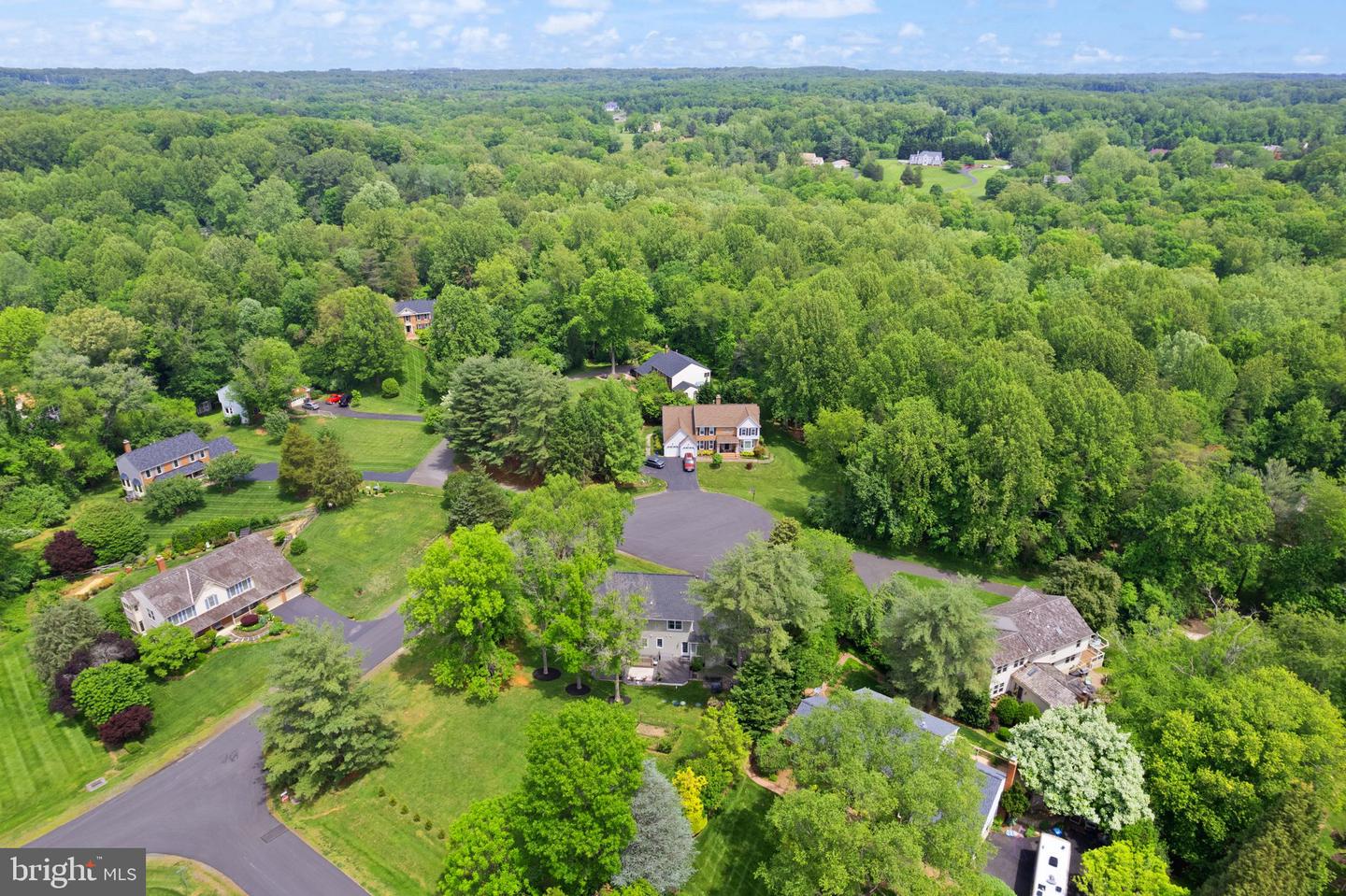 12107 FAIRFAX HUNT RD, FAIRFAX, Virginia 22030, 6 Bedrooms Bedrooms, ,5 BathroomsBathrooms,Residential,For sale,12107 FAIRFAX HUNT RD,VAFX2239782 MLS # VAFX2239782