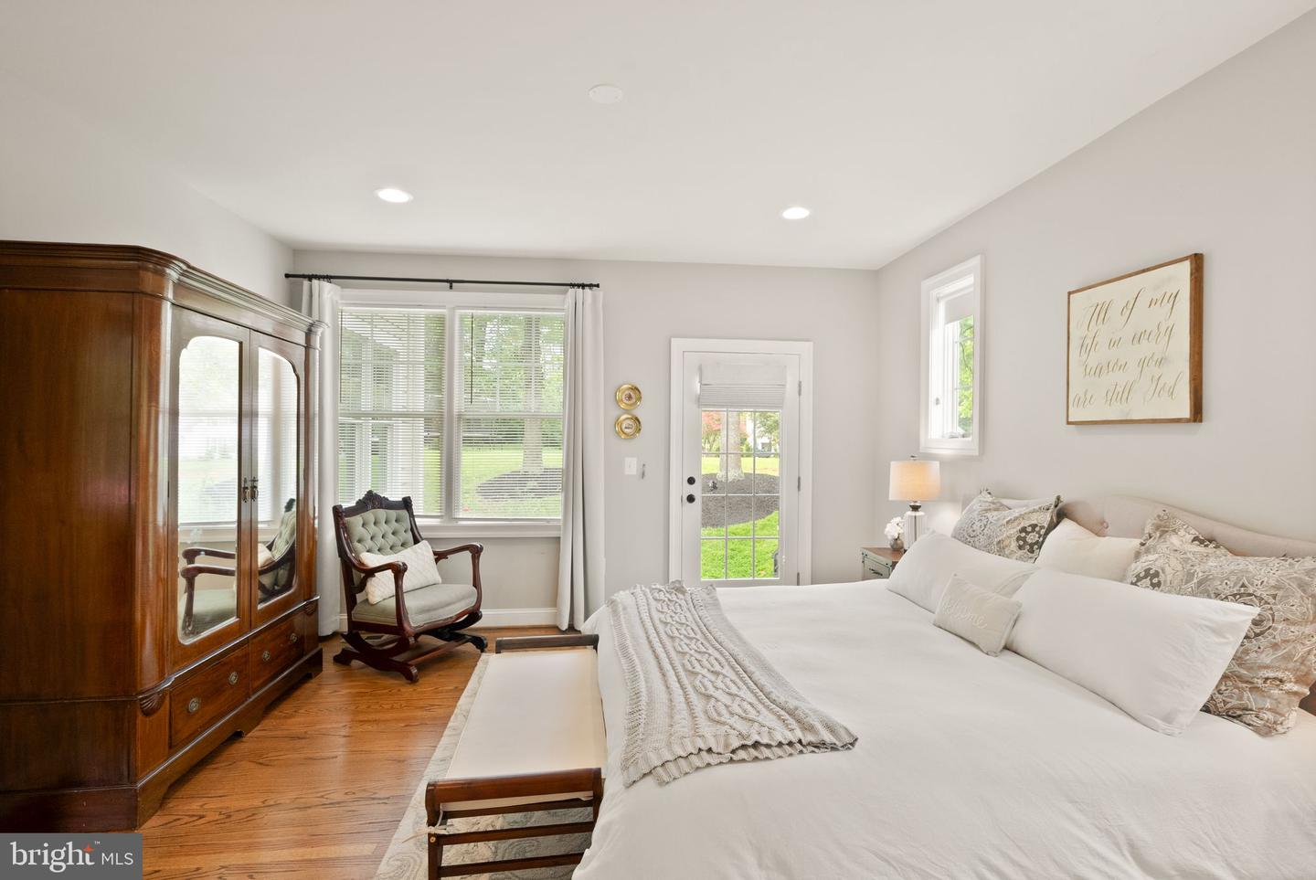 12107 FAIRFAX HUNT RD, FAIRFAX, Virginia 22030, 6 Bedrooms Bedrooms, ,5 BathroomsBathrooms,Residential,For sale,12107 FAIRFAX HUNT RD,VAFX2239782 MLS # VAFX2239782