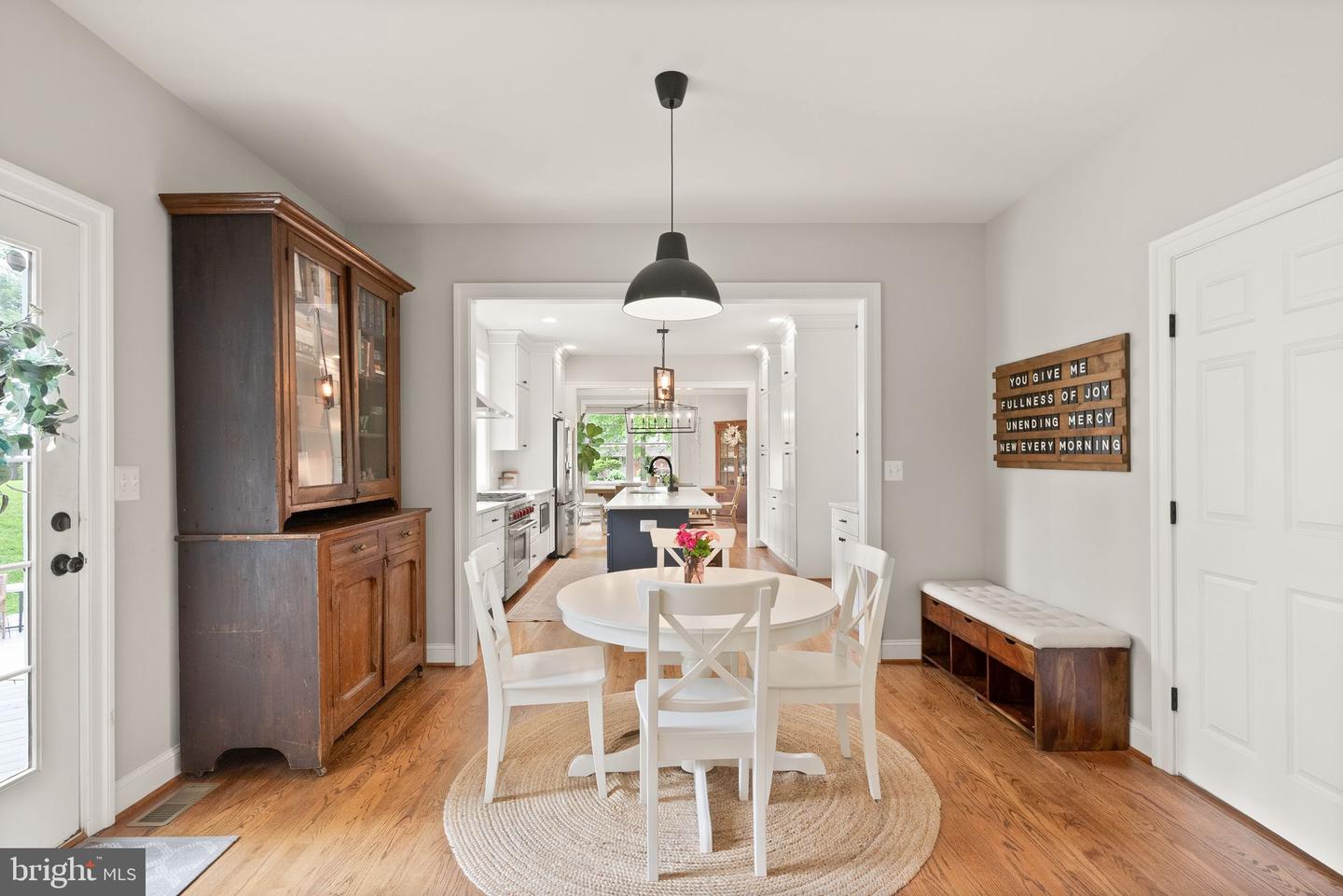 12107 FAIRFAX HUNT RD, FAIRFAX, Virginia 22030, 6 Bedrooms Bedrooms, ,5 BathroomsBathrooms,Residential,For sale,12107 FAIRFAX HUNT RD,VAFX2239782 MLS # VAFX2239782