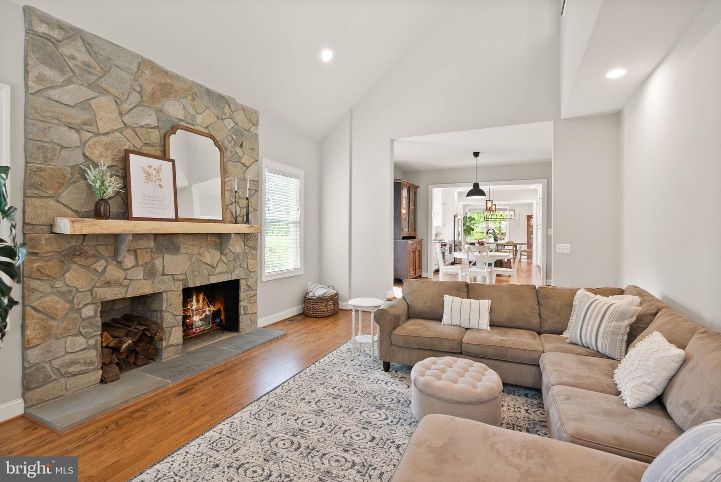 12107 FAIRFAX HUNT RD, FAIRFAX, Virginia 22030, 6 Bedrooms Bedrooms, ,5 BathroomsBathrooms,Residential,For sale,12107 FAIRFAX HUNT RD,VAFX2239782 MLS # VAFX2239782
