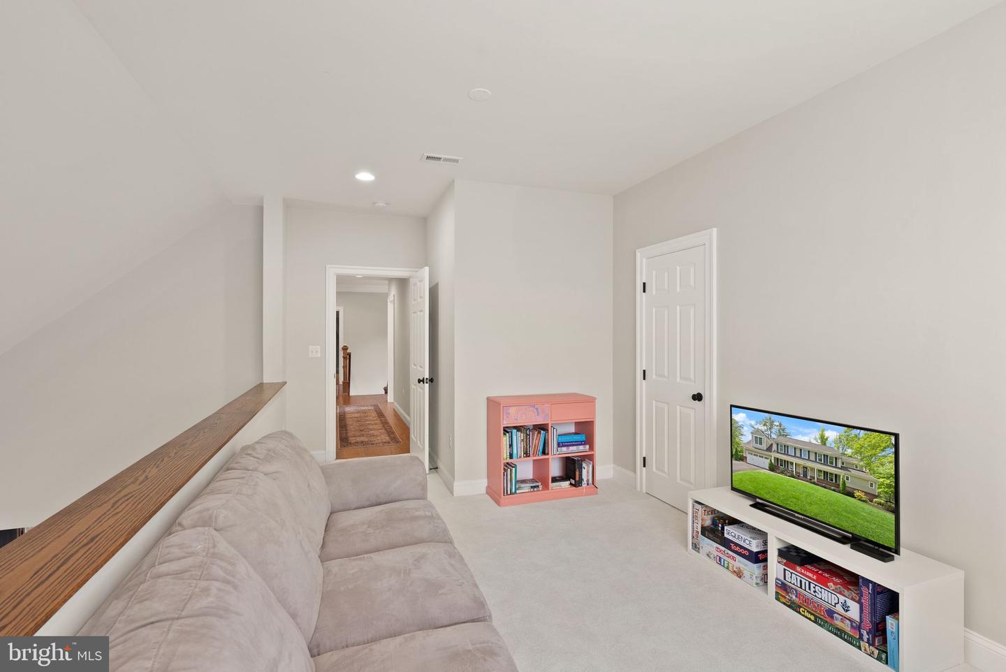 12107 FAIRFAX HUNT RD, FAIRFAX, Virginia 22030, 6 Bedrooms Bedrooms, ,5 BathroomsBathrooms,Residential,For sale,12107 FAIRFAX HUNT RD,VAFX2239782 MLS # VAFX2239782