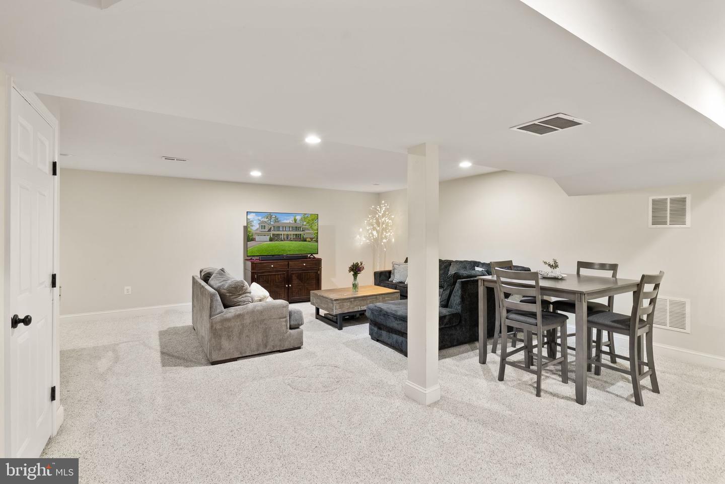 12107 FAIRFAX HUNT RD, FAIRFAX, Virginia 22030, 6 Bedrooms Bedrooms, ,5 BathroomsBathrooms,Residential,For sale,12107 FAIRFAX HUNT RD,VAFX2239782 MLS # VAFX2239782