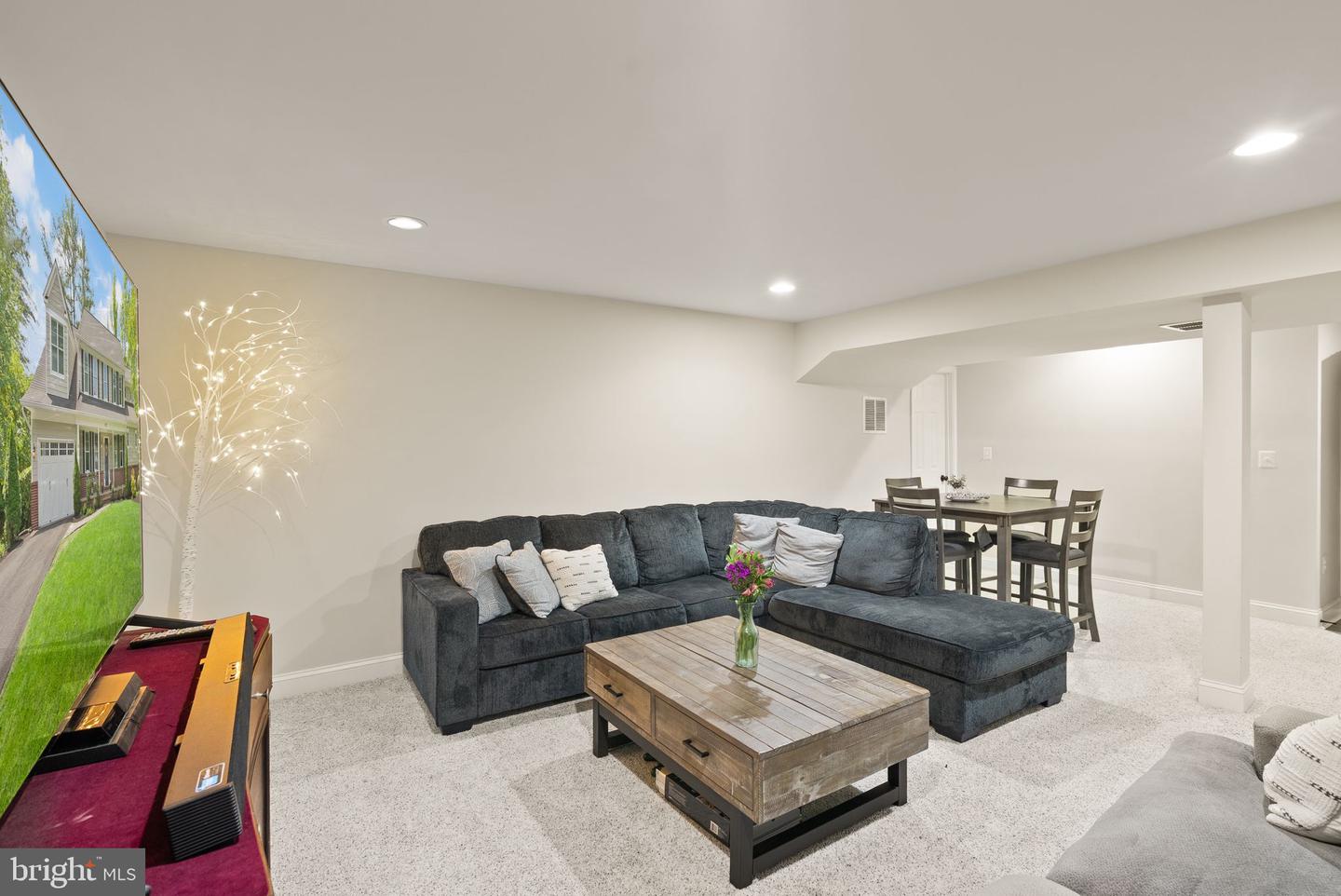 12107 FAIRFAX HUNT RD, FAIRFAX, Virginia 22030, 6 Bedrooms Bedrooms, ,5 BathroomsBathrooms,Residential,For sale,12107 FAIRFAX HUNT RD,VAFX2239782 MLS # VAFX2239782