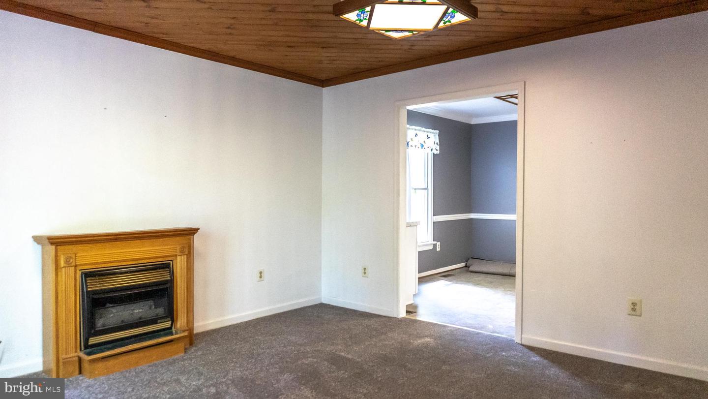 762 CANTERBURY DR, RUTHER GLEN, Virginia 22546, 3 Bedrooms Bedrooms, ,2 BathroomsBathrooms,Residential,For sale,762 CANTERBURY DR,VACV2008132 MLS # VACV2008132