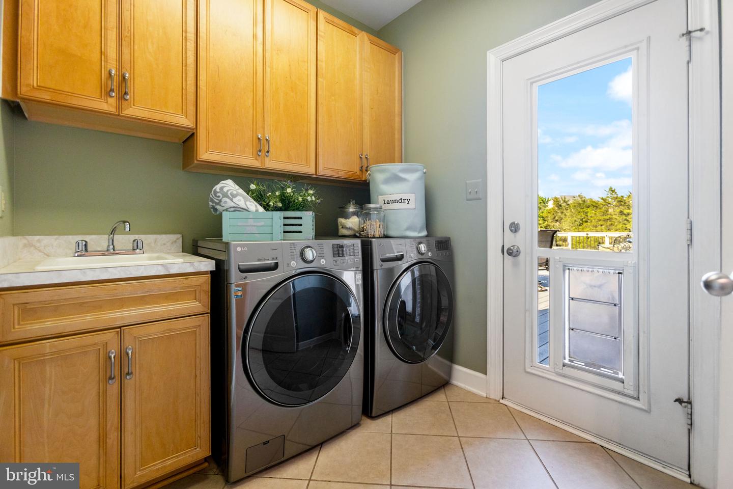 20550 WILDBROOK CT, ASHBURN, Virginia 20147, 6 Bedrooms Bedrooms, ,5 BathroomsBathrooms,Residential,For sale,20550 WILDBROOK CT,VALO2096126 MLS # VALO2096126