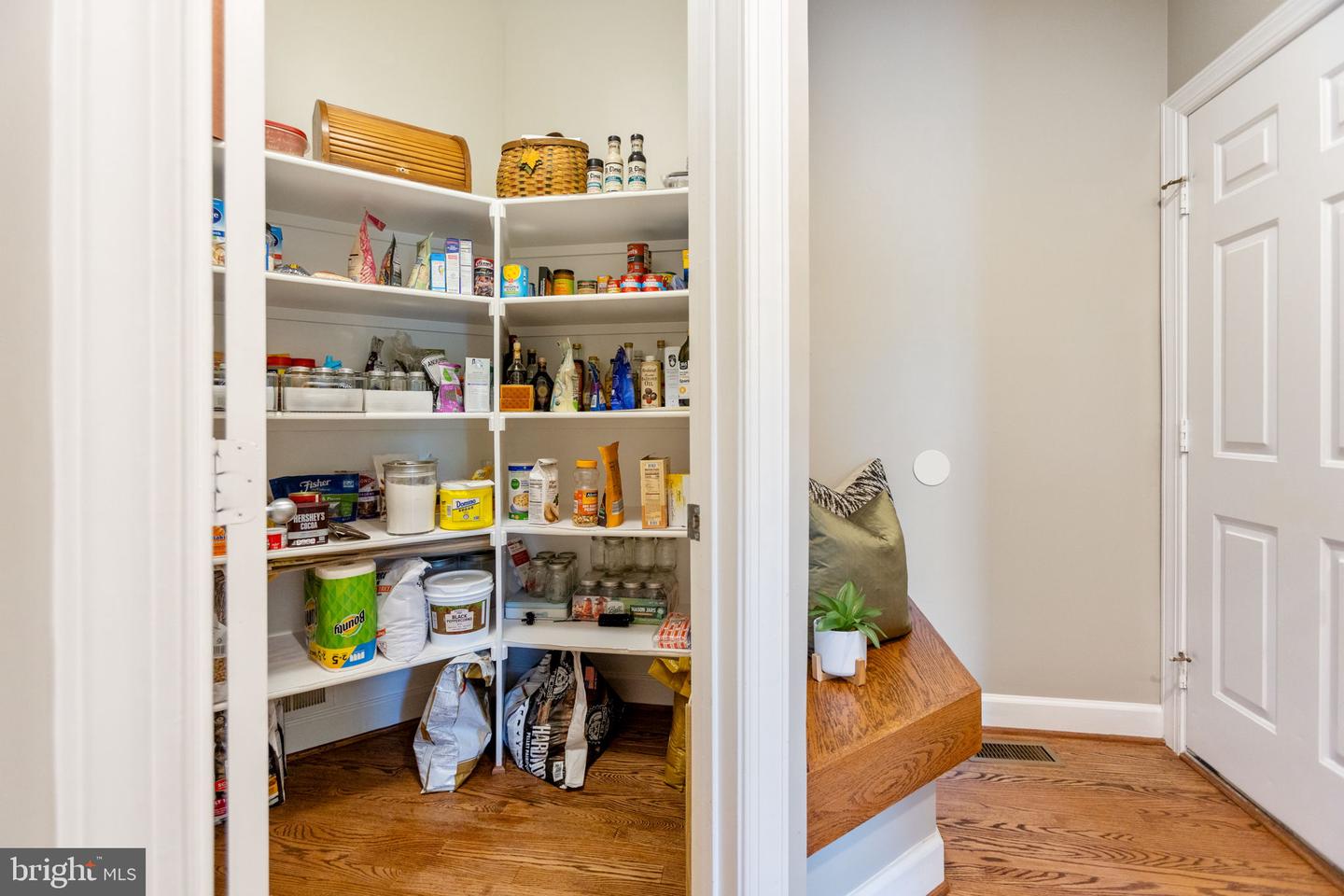 20550 WILDBROOK CT, ASHBURN, Virginia 20147, 6 Bedrooms Bedrooms, ,5 BathroomsBathrooms,Residential,For sale,20550 WILDBROOK CT,VALO2096126 MLS # VALO2096126