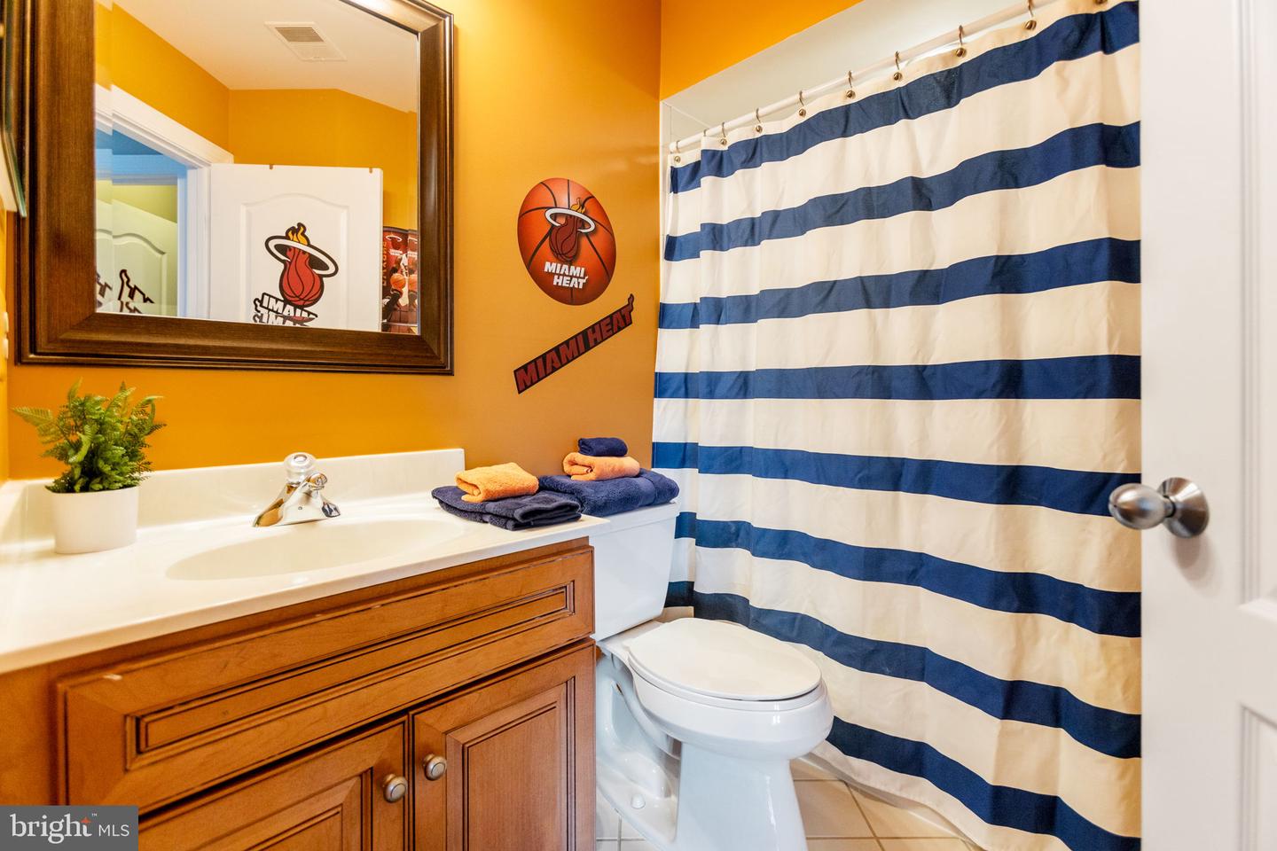 20550 WILDBROOK CT, ASHBURN, Virginia 20147, 6 Bedrooms Bedrooms, ,5 BathroomsBathrooms,Residential,For sale,20550 WILDBROOK CT,VALO2096126 MLS # VALO2096126