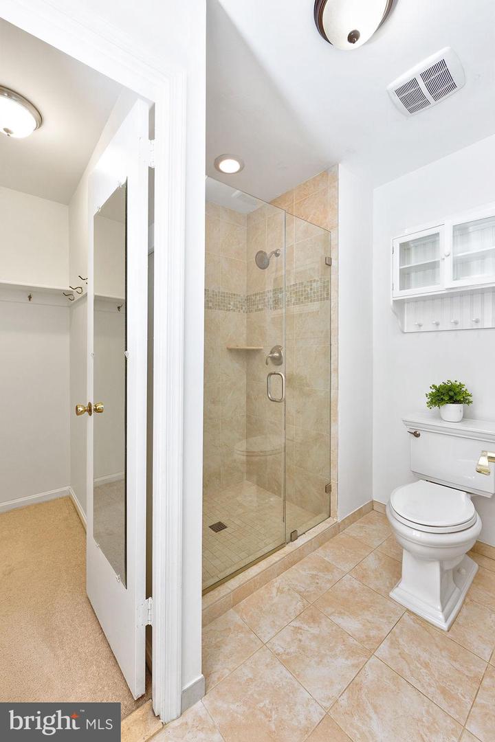 2231 DOUBLE EAGLE CT, RESTON, Virginia 20191, 3 Bedrooms Bedrooms, ,2 BathroomsBathrooms,Residential,For sale,2231 DOUBLE EAGLE CT,VAFX2240132 MLS # VAFX2240132