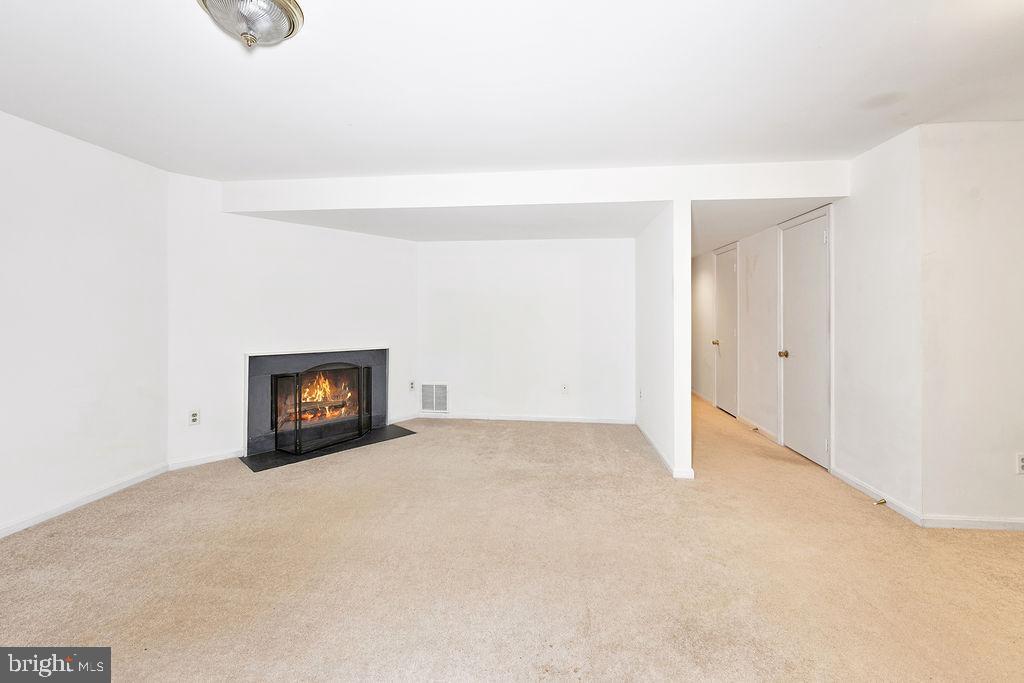 2231 DOUBLE EAGLE CT, RESTON, Virginia 20191, 3 Bedrooms Bedrooms, ,2 BathroomsBathrooms,Residential,For sale,2231 DOUBLE EAGLE CT,VAFX2240132 MLS # VAFX2240132