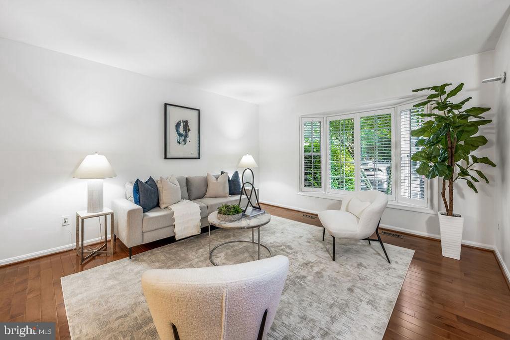 2231 DOUBLE EAGLE CT, RESTON, Virginia 20191, 3 Bedrooms Bedrooms, ,2 BathroomsBathrooms,Residential,For sale,2231 DOUBLE EAGLE CT,VAFX2240132 MLS # VAFX2240132