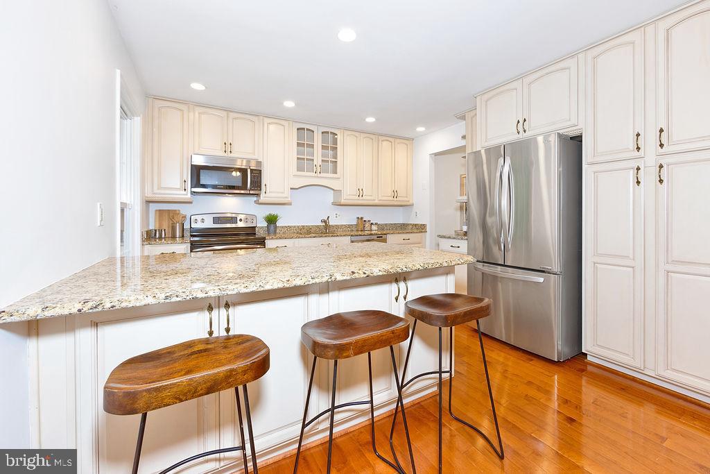 2231 DOUBLE EAGLE CT, RESTON, Virginia 20191, 3 Bedrooms Bedrooms, ,2 BathroomsBathrooms,Residential,For sale,2231 DOUBLE EAGLE CT,VAFX2240132 MLS # VAFX2240132