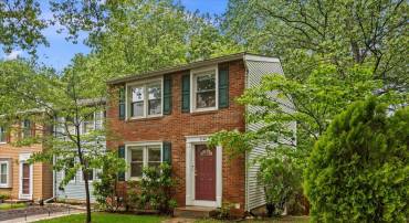 8160 CURVING CREEK CT, SPRINGFIELD, Virginia 22153, 3 Bedrooms Bedrooms, ,2 BathroomsBathrooms,Residential,For sale,8160 CURVING CREEK CT,VAFX2240450 MLS # VAFX2240450