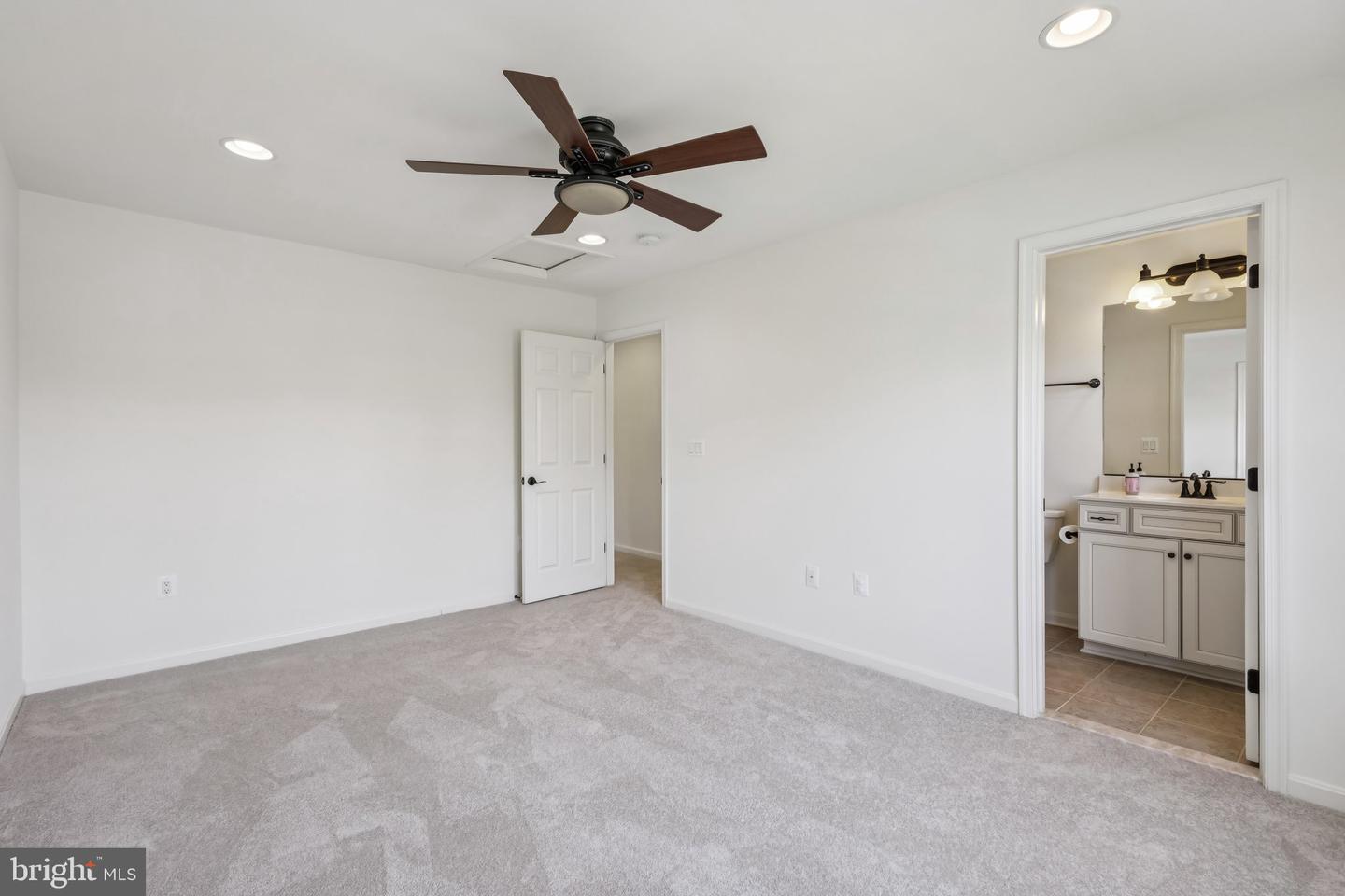 14874 ABILENE WAY, WOODBRIDGE, Virginia 22193, 6 Bedrooms Bedrooms, ,5 BathroomsBathrooms,Residential,For sale,14874 ABILENE WAY,VAPW2094618 MLS # VAPW2094618
