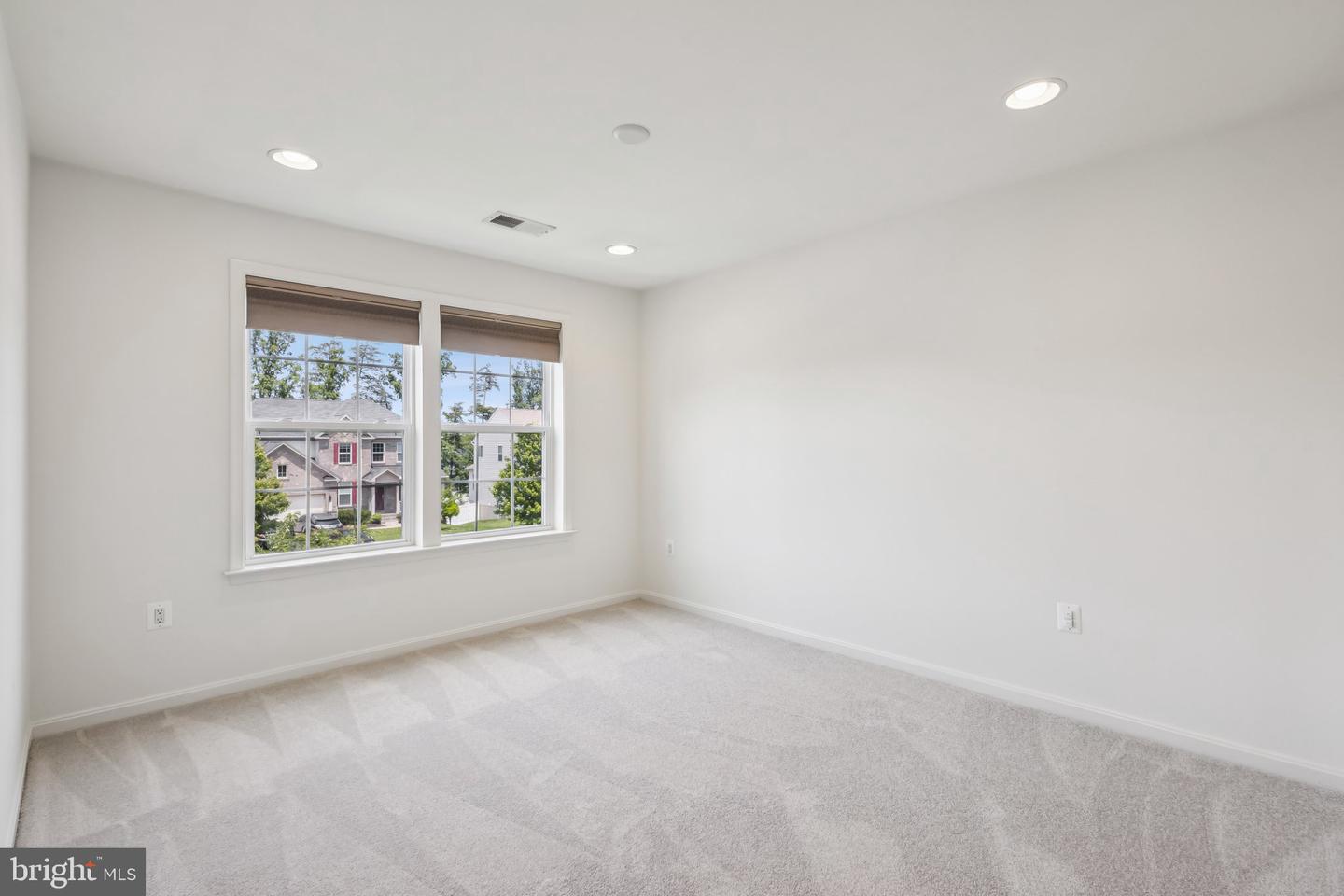 14874 ABILENE WAY, WOODBRIDGE, Virginia 22193, 6 Bedrooms Bedrooms, ,5 BathroomsBathrooms,Residential,For sale,14874 ABILENE WAY,VAPW2094618 MLS # VAPW2094618