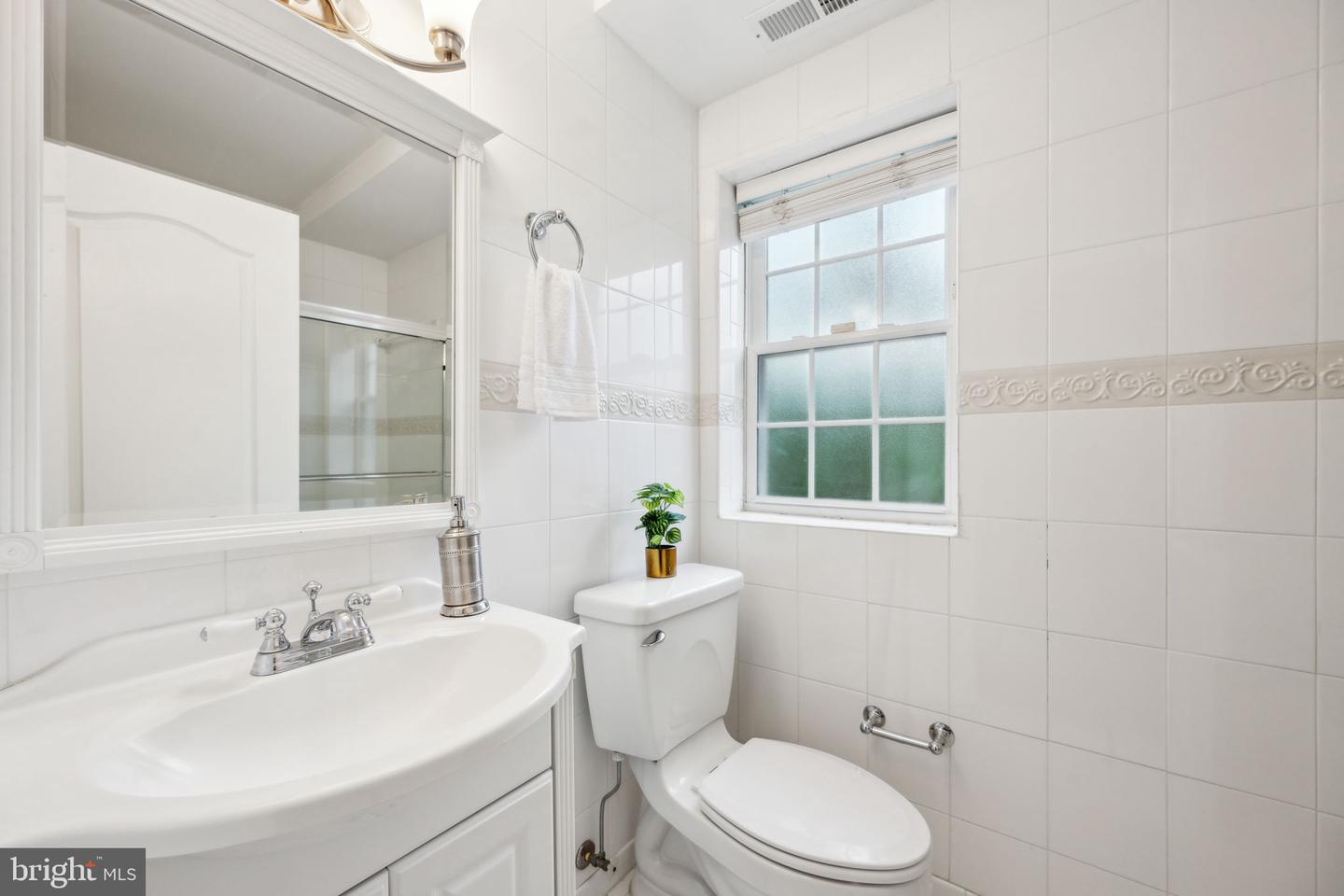 2444 TUNLAW RD NW, WASHINGTON, District Of Columbia 20007, 4 Bedrooms Bedrooms, ,4 BathroomsBathrooms,Residential,For sale,2444 TUNLAW RD NW,DCDC2200552 MLS # DCDC2200552