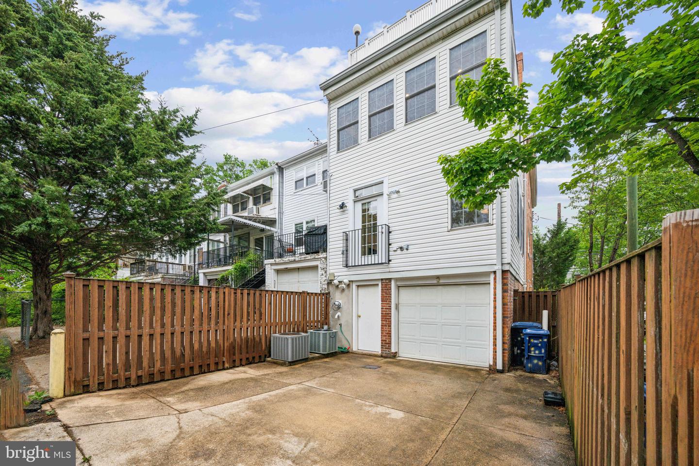 2444 TUNLAW RD NW, WASHINGTON, District Of Columbia 20007, 4 Bedrooms Bedrooms, ,4 BathroomsBathrooms,Residential,For sale,2444 TUNLAW RD NW,DCDC2200552 MLS # DCDC2200552