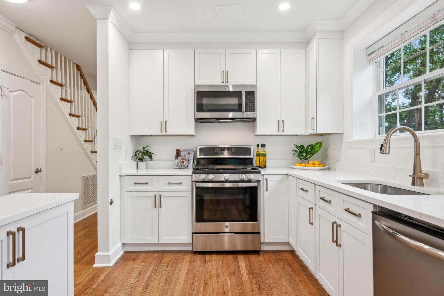 2444 TUNLAW RD NW, WASHINGTON, District Of Columbia 20007, 4 Bedrooms Bedrooms, ,4 BathroomsBathrooms,Residential,For sale,2444 TUNLAW RD NW,DCDC2200552 MLS # DCDC2200552
