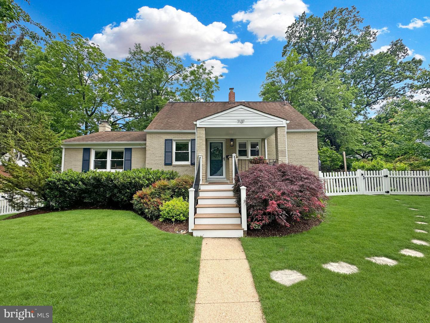 7137 OAKLAND AVE, FALLS CHURCH, Virginia 22042, 3 Bedrooms Bedrooms, ,3 BathroomsBathrooms,Residential,For sale,7137 OAKLAND AVE,VAFX2240894 MLS # VAFX2240894