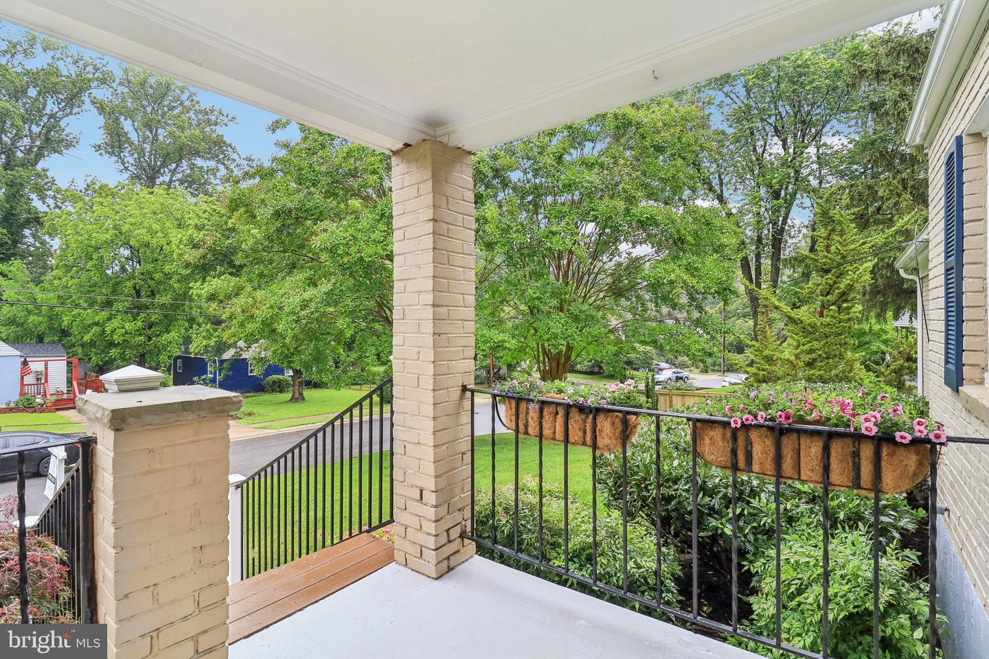 7137 OAKLAND AVE, FALLS CHURCH, Virginia 22042, 3 Bedrooms Bedrooms, ,3 BathroomsBathrooms,Residential,For sale,7137 OAKLAND AVE,VAFX2240894 MLS # VAFX2240894