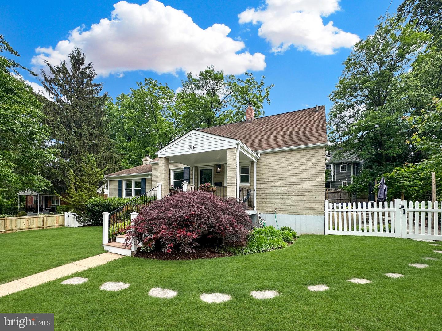 7137 OAKLAND AVE, FALLS CHURCH, Virginia 22042, 3 Bedrooms Bedrooms, ,3 BathroomsBathrooms,Residential,For sale,7137 OAKLAND AVE,VAFX2240894 MLS # VAFX2240894