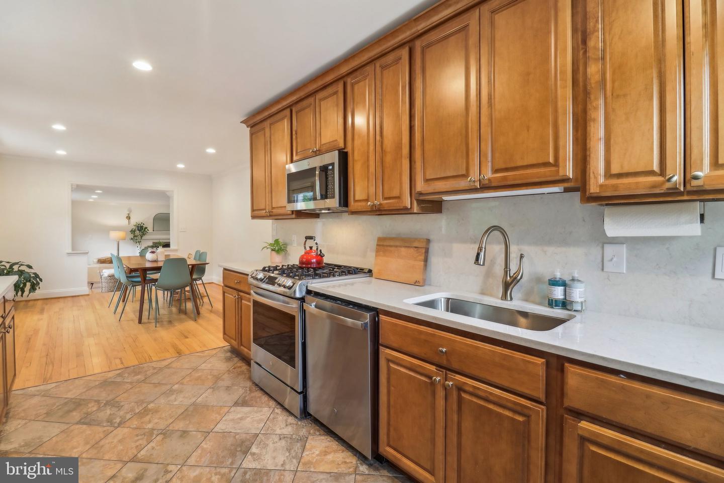 7137 OAKLAND AVE, FALLS CHURCH, Virginia 22042, 3 Bedrooms Bedrooms, ,3 BathroomsBathrooms,Residential,For sale,7137 OAKLAND AVE,VAFX2240894 MLS # VAFX2240894