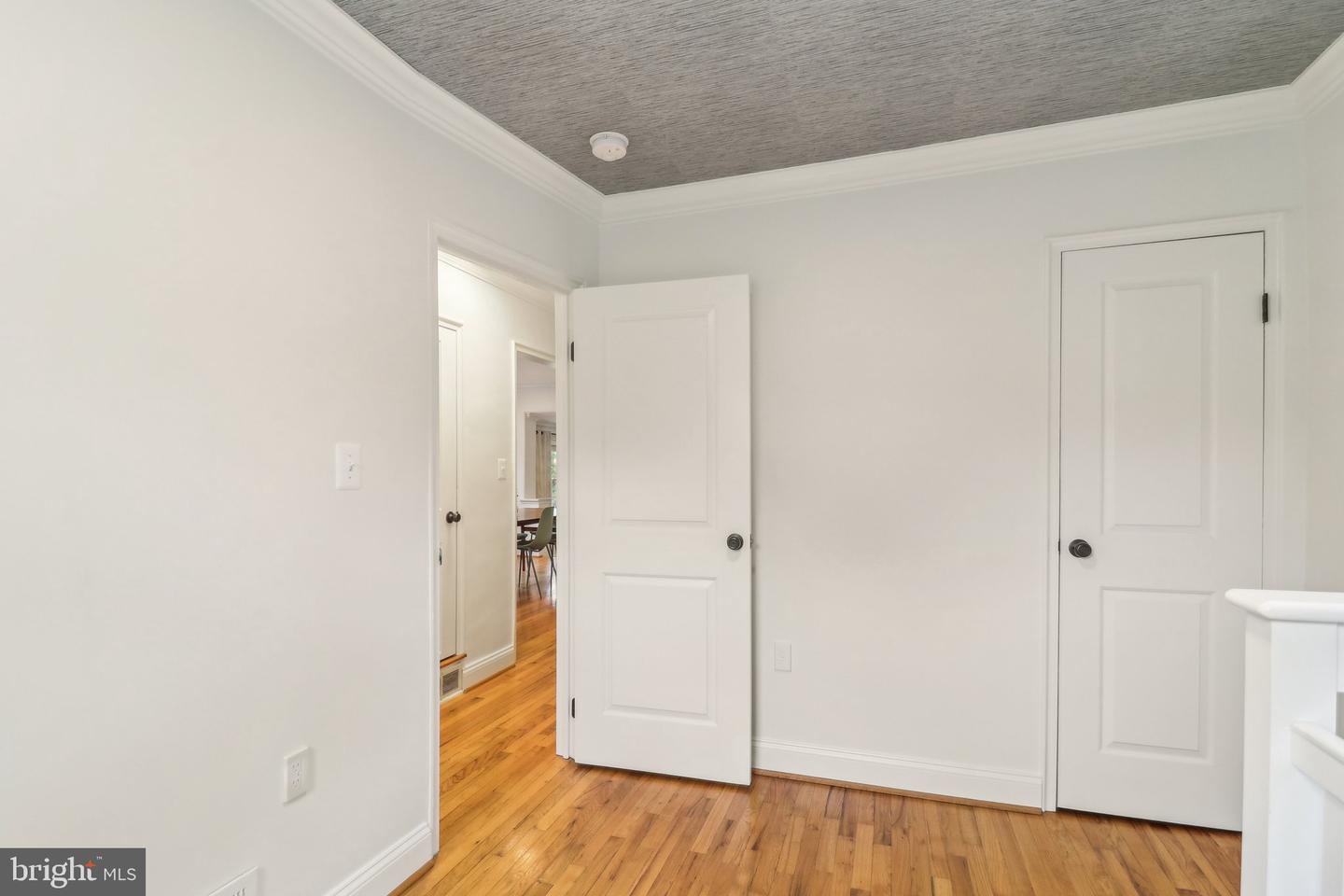7137 OAKLAND AVE, FALLS CHURCH, Virginia 22042, 3 Bedrooms Bedrooms, ,3 BathroomsBathrooms,Residential,For sale,7137 OAKLAND AVE,VAFX2240894 MLS # VAFX2240894