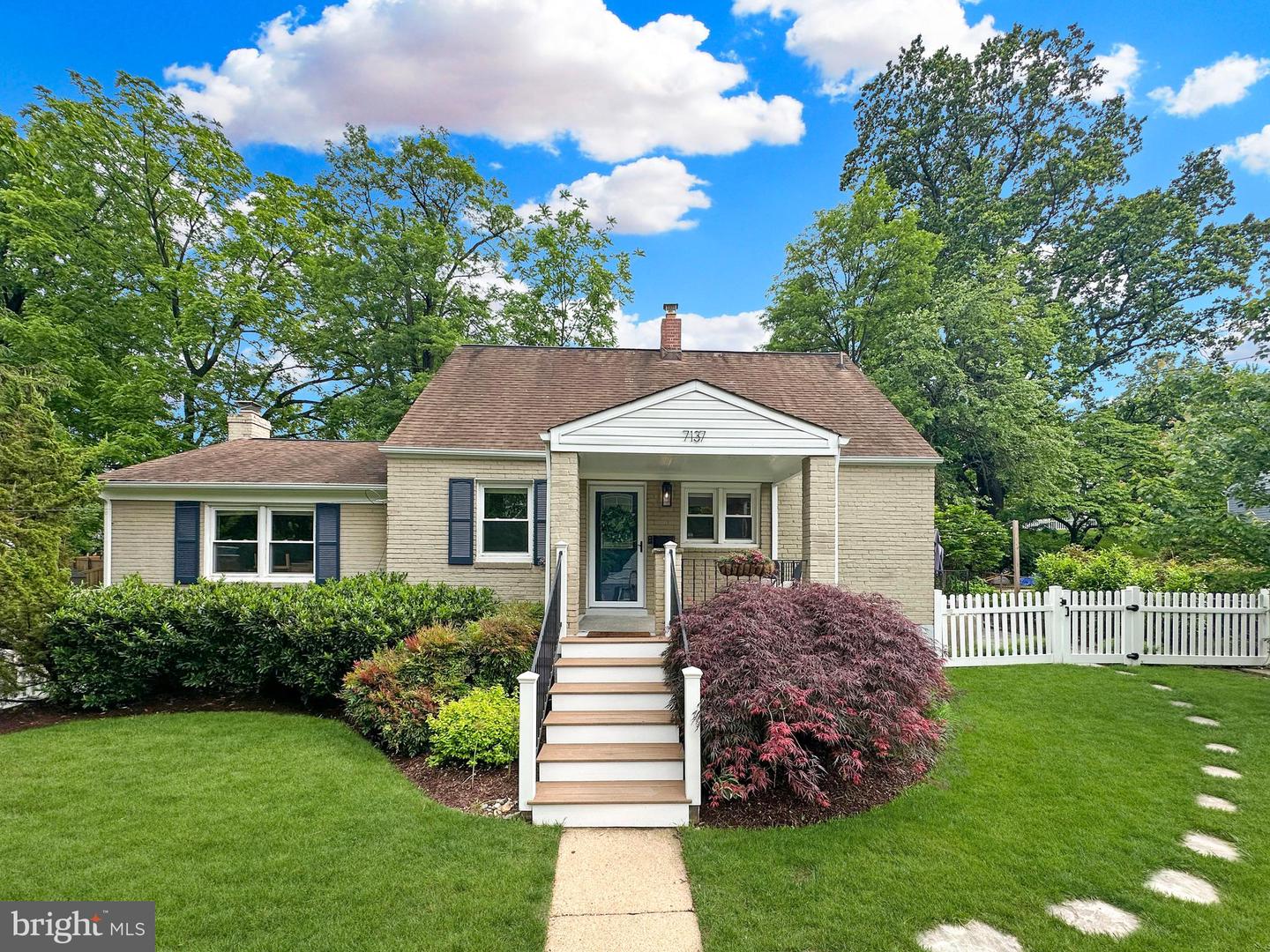 7137 OAKLAND AVE, FALLS CHURCH, Virginia 22042, 3 Bedrooms Bedrooms, ,3 BathroomsBathrooms,Residential,For sale,7137 OAKLAND AVE,VAFX2240894 MLS # VAFX2240894