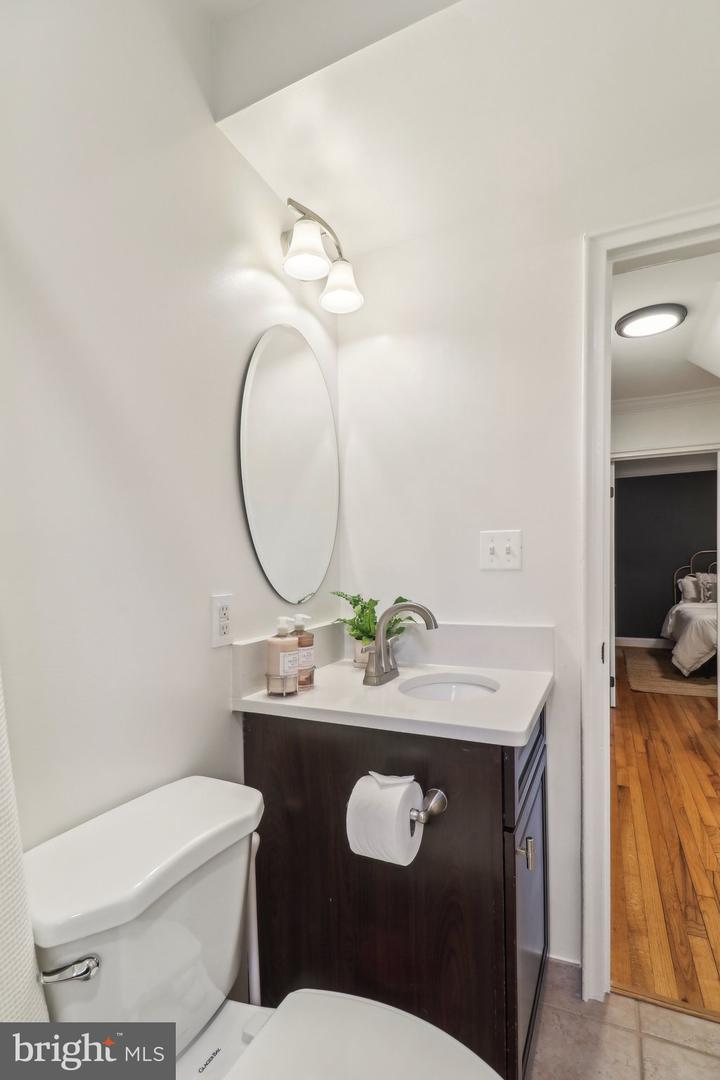 7137 OAKLAND AVE, FALLS CHURCH, Virginia 22042, 3 Bedrooms Bedrooms, ,3 BathroomsBathrooms,Residential,For sale,7137 OAKLAND AVE,VAFX2240894 MLS # VAFX2240894