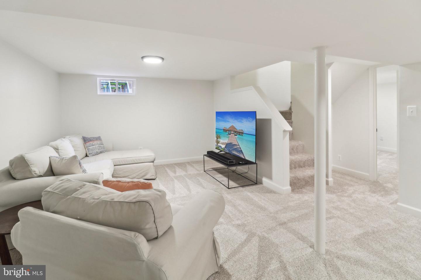 7137 OAKLAND AVE, FALLS CHURCH, Virginia 22042, 3 Bedrooms Bedrooms, ,3 BathroomsBathrooms,Residential,For sale,7137 OAKLAND AVE,VAFX2240894 MLS # VAFX2240894